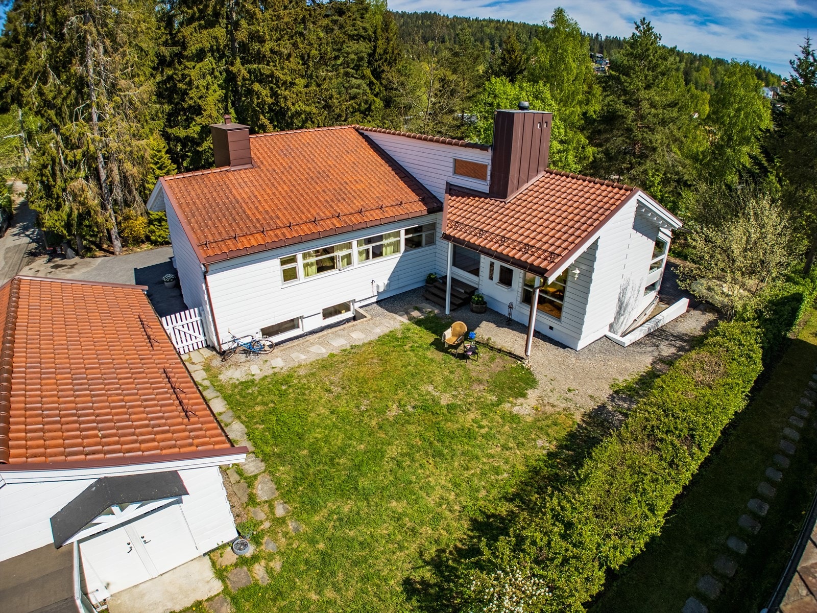 Oppført i 1980 og diverse oppgraderinger utført i senere tid. Videre vedlikehold og modernisering bør/ må påregnes. Galleribilde