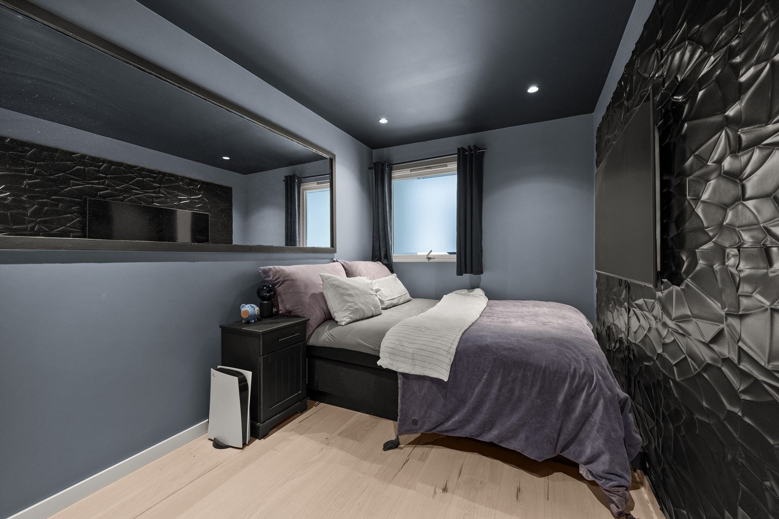 Leiligheten har tre romslige soverom, alle med fleksible innredningsmuligheter. Galleribilde