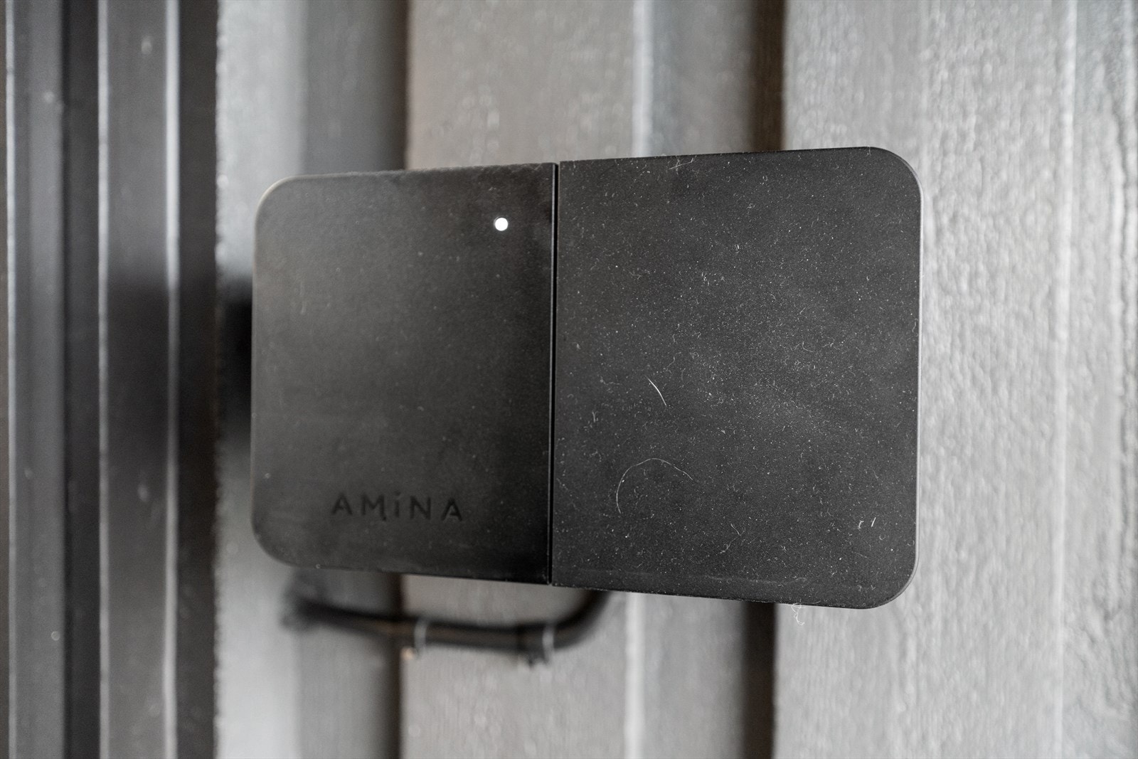 Montert ny elbillader i 2023 ved indgangspartiet Galleribilde