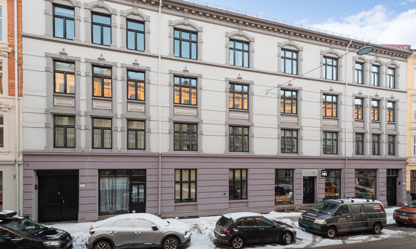 Leiligheten ligger attraktivt til i vakre Vibes gate, rett ved den populære handlegaten Bogstadveien og alt Majorstuen har å tilby Galleribilde