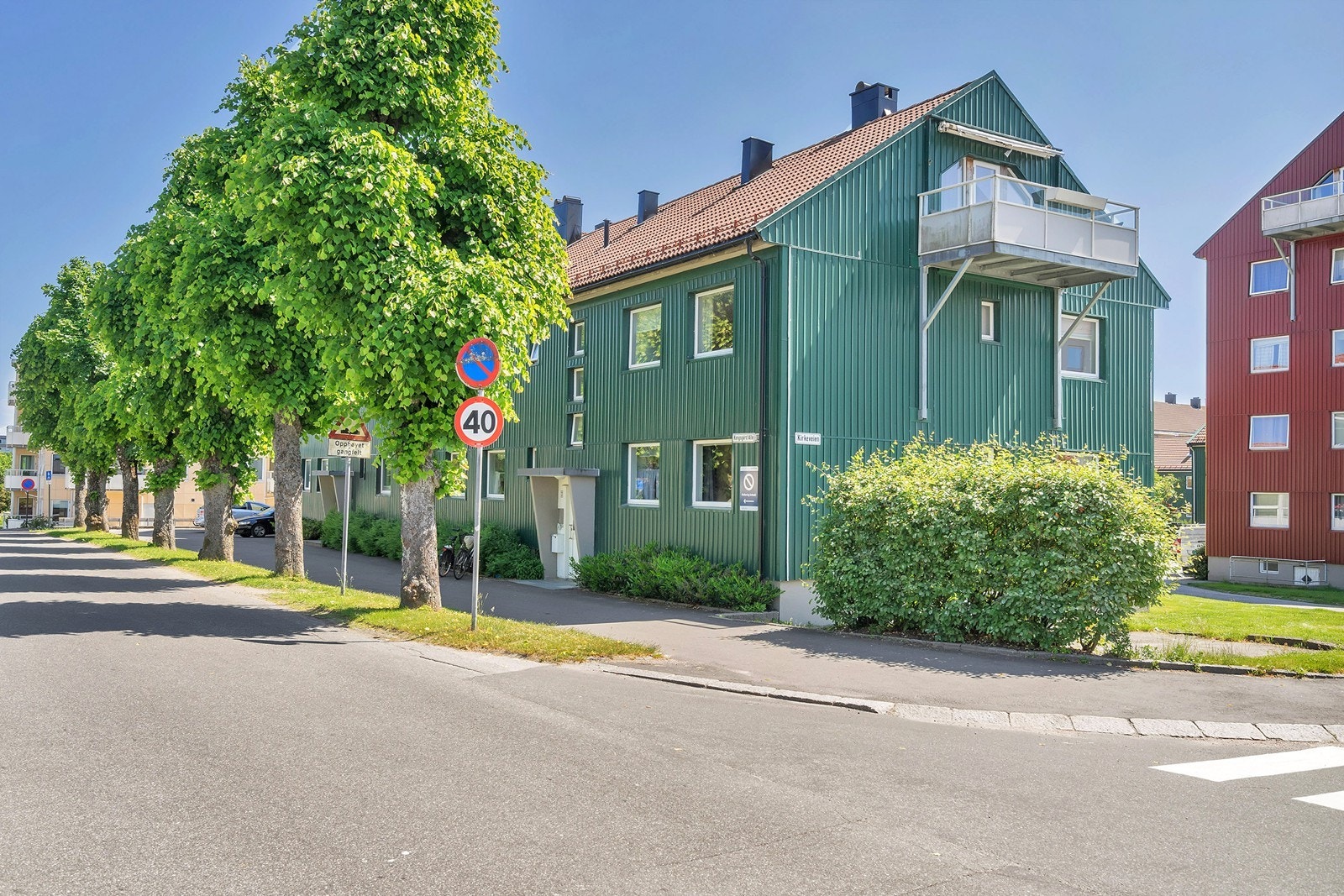 Sentral beliggenhet med kort vei til dagligvarebutikker, busstopp, bakeri, UiA og Kvadraturen for å nevne noe Galleribilde