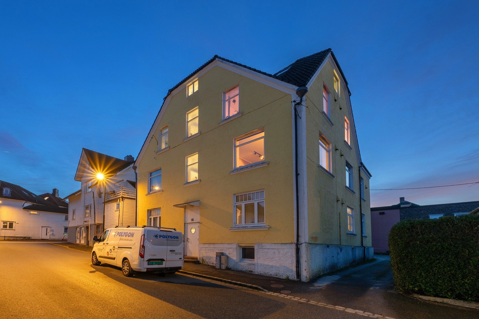 Pent hus og meget kjekk beliggenhet - kort avstand til "alt du skulle trenge" Galleribilde