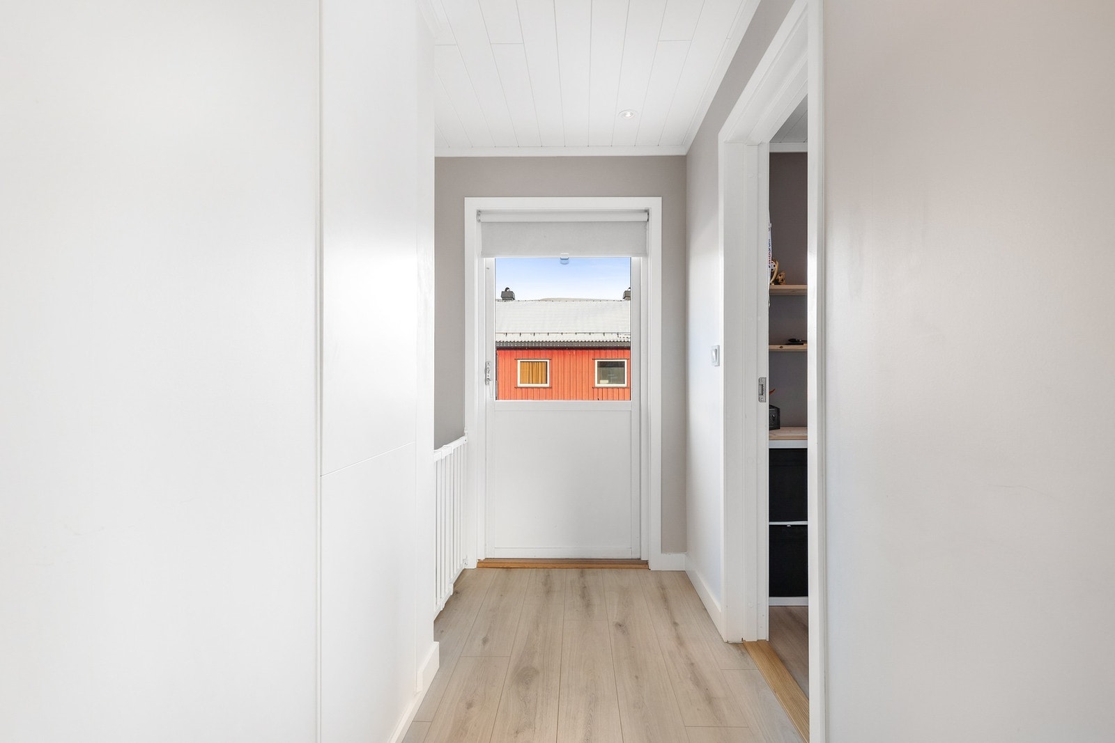 Fra gangen i 2. etg har man adkomst til nordvendt balkong Galleribilde