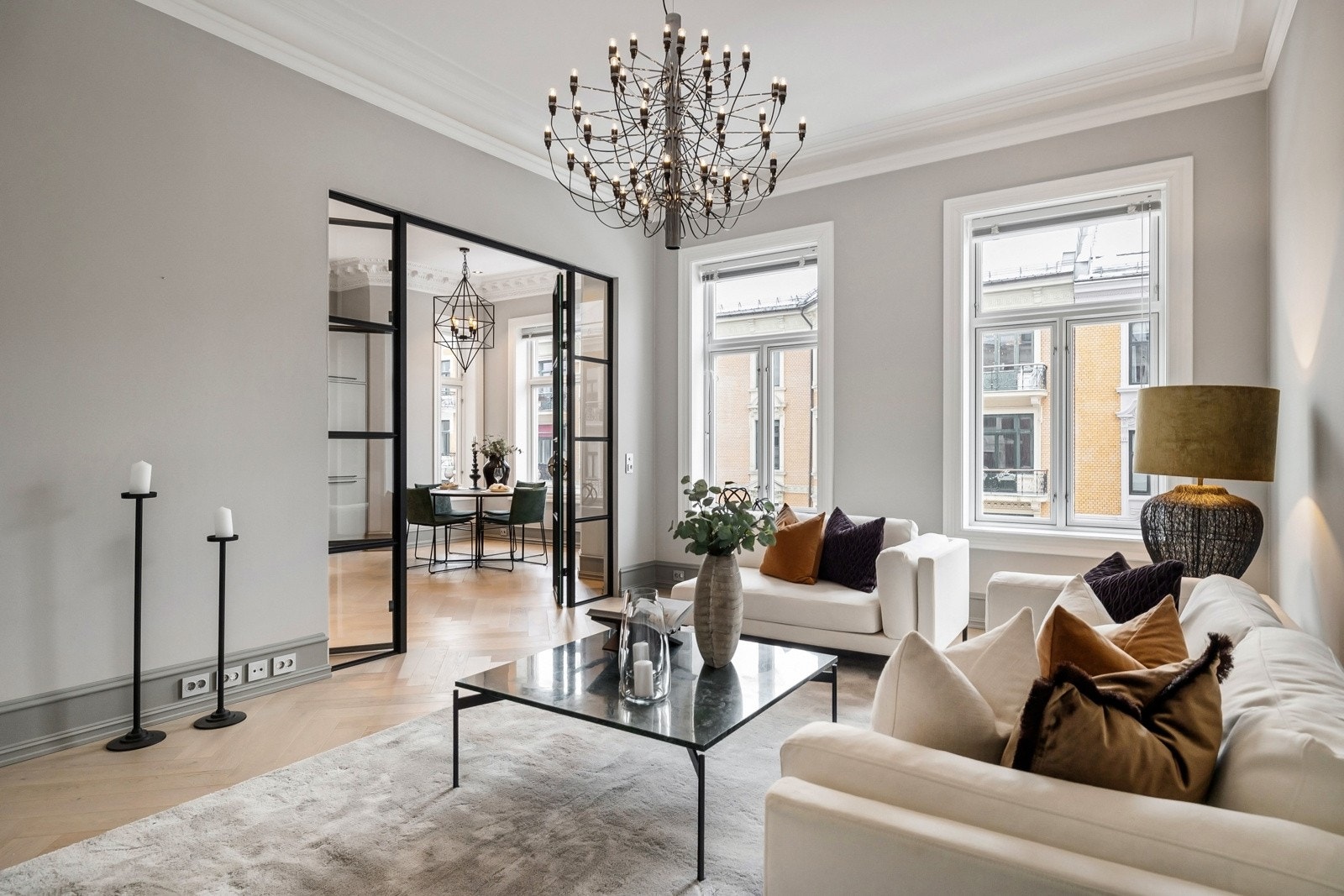 Her har vi gleden av å presentere en moderne leilighet med lyse og åpne rom. Galleribilde