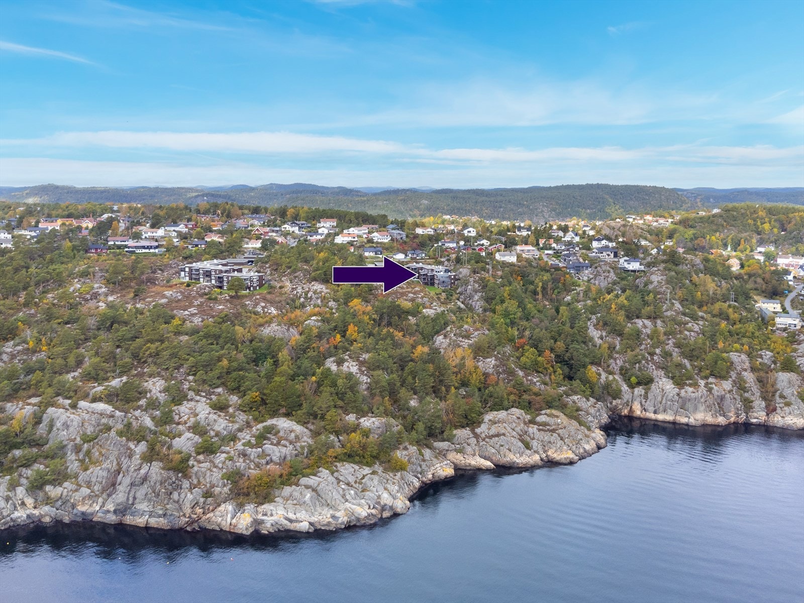 Dronebilde med borettslaget markert Galleribilde