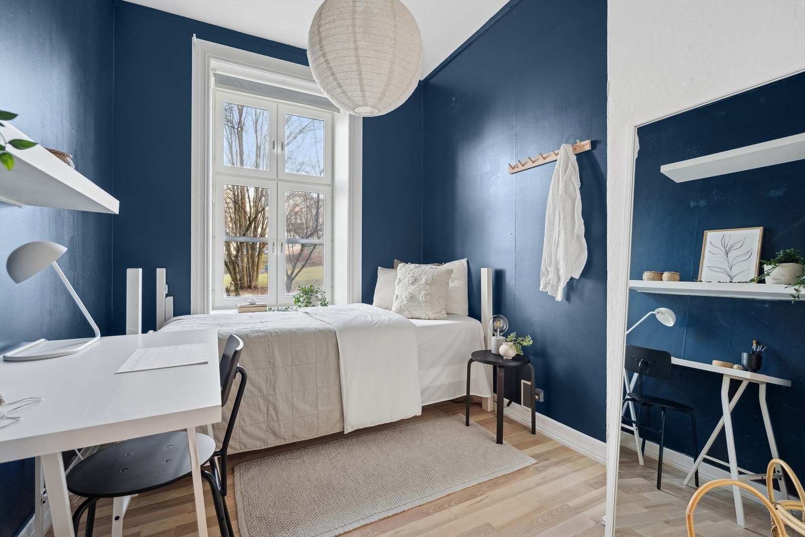 Soverom nummer to fungerer ypperlig som barnerom, gjesterom eller kontor - alt etter behov. Galleribilde