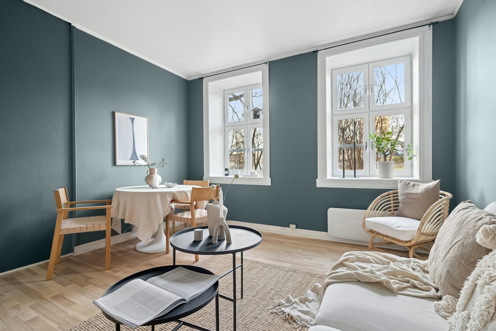 Velkommen til Schweigaards gate 94 D! En sjarmerende 3-roms andelsleilighet midt i populære Gamlebyen. Galleribilde