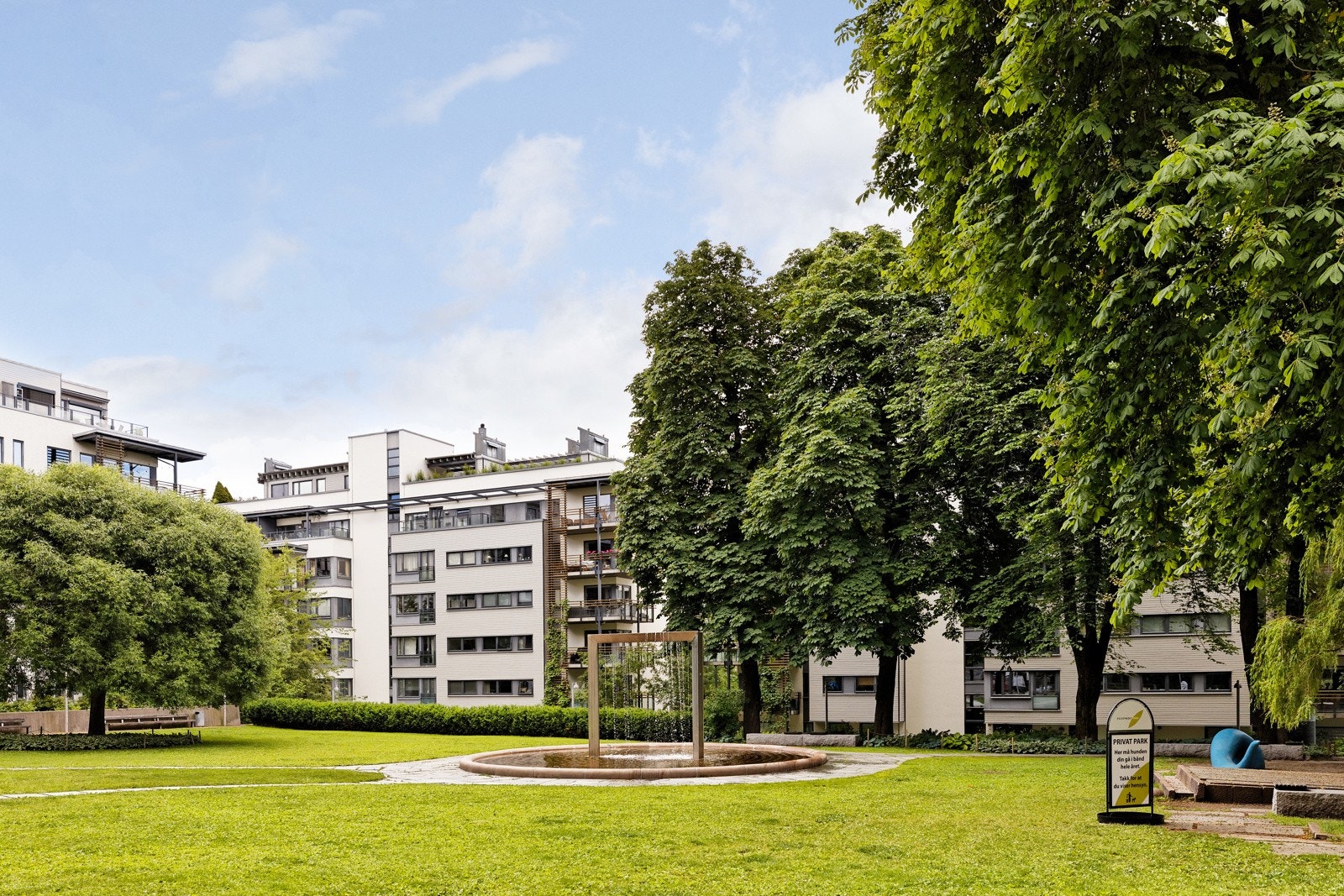 Pilestredet Park har frodige og grønne fellesarealer Galleribilde