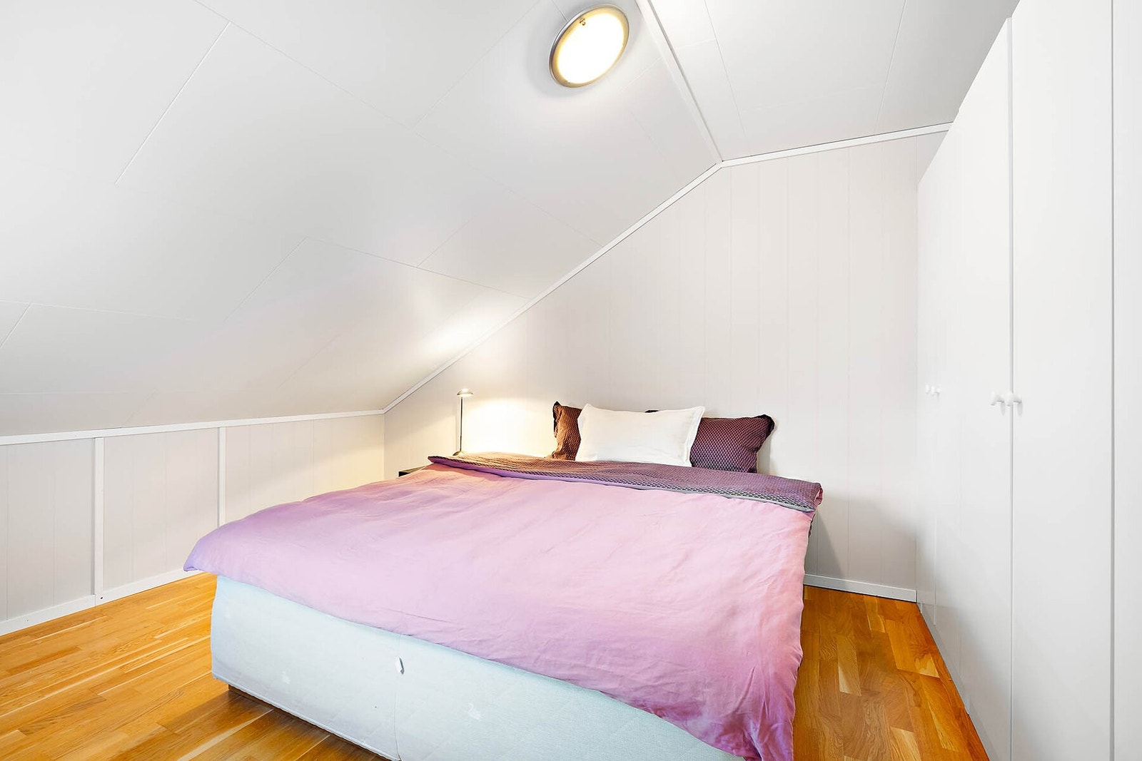 Soverom på loftet Galleribilde