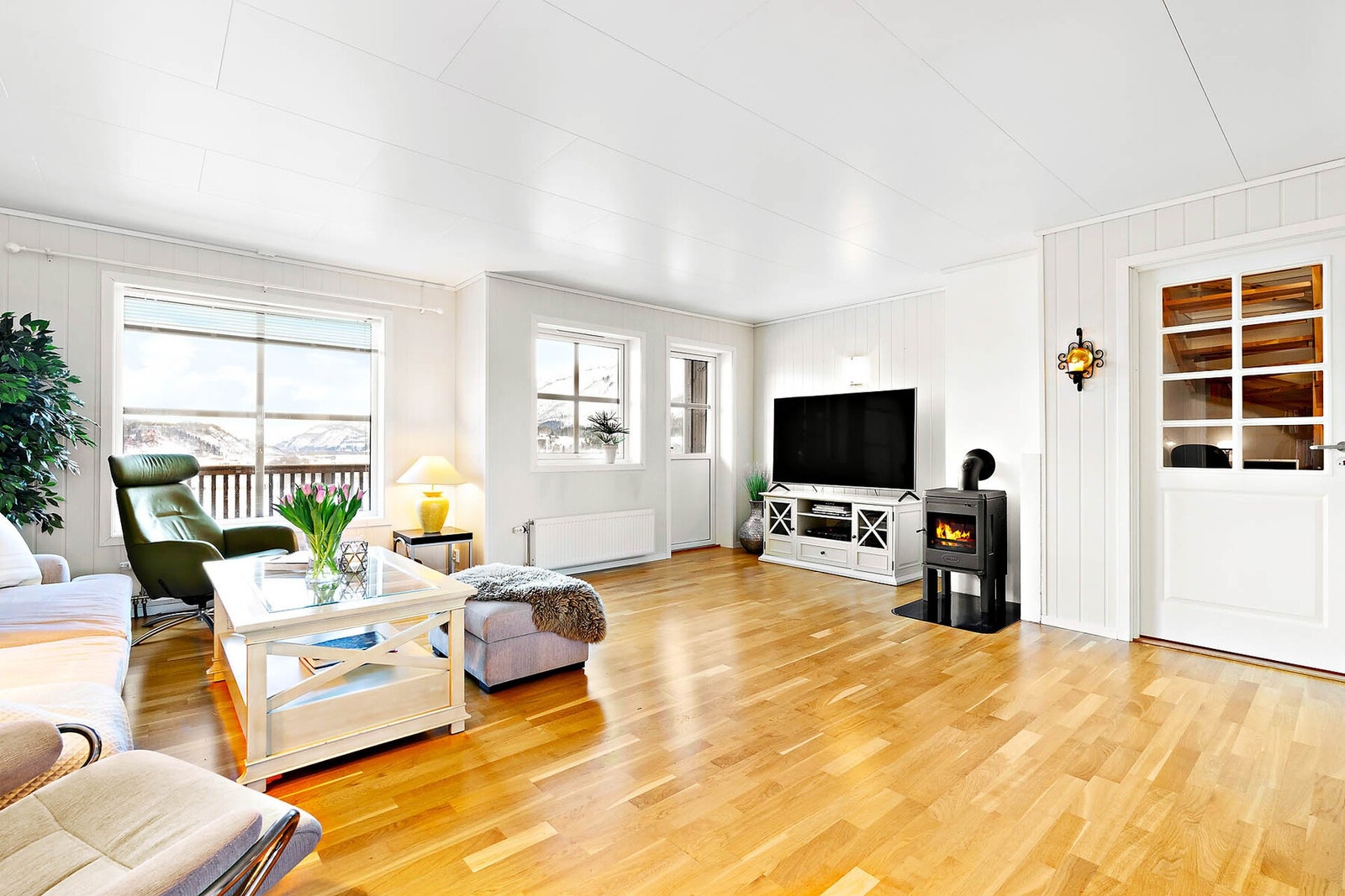 Stue med utgang til én av balkongene Galleribilde