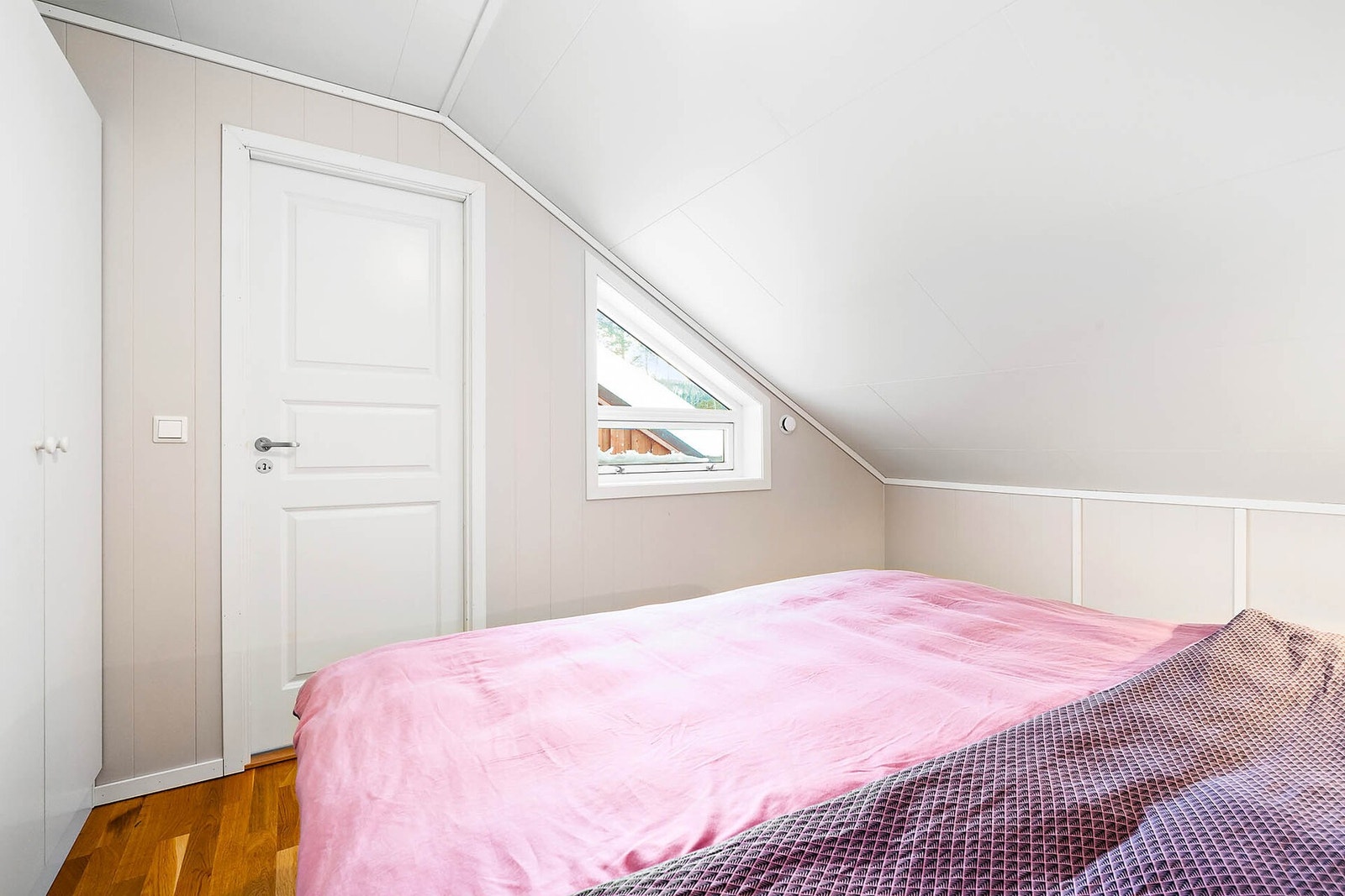 Soverom på loftet Galleribilde