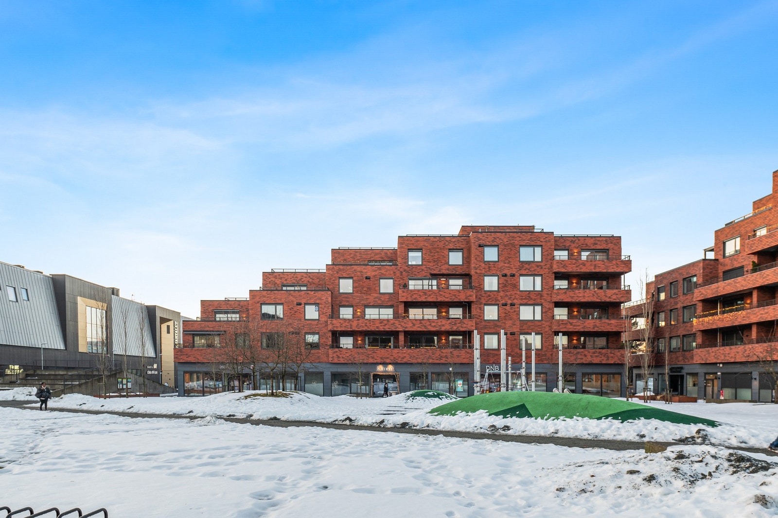 Her finner du flotte uteområder rett utenfor leiligheten. Galleribilde