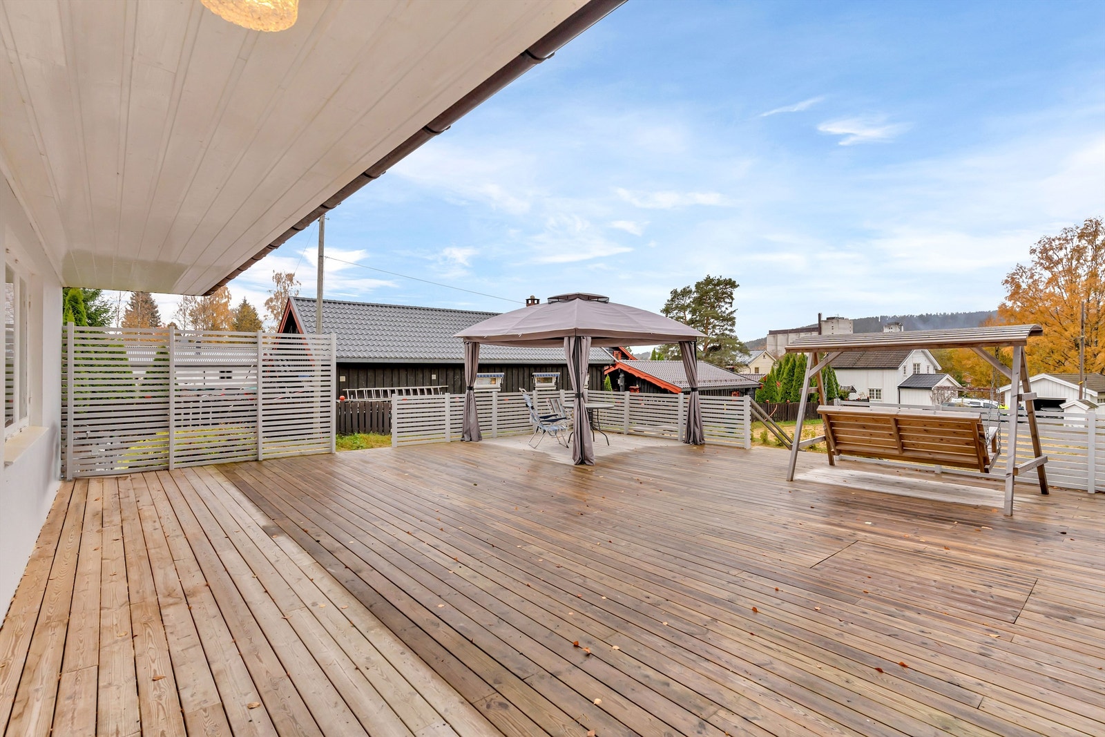 Stor og flott platting med herlige solforhold. Galleribilde