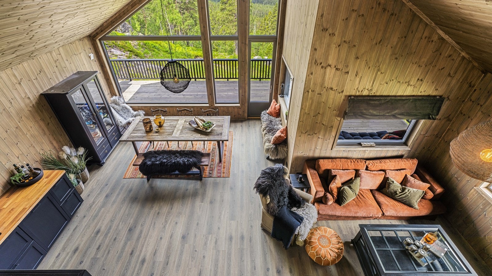 Oversikt fra hems mot oppholdsrom Galleribilde