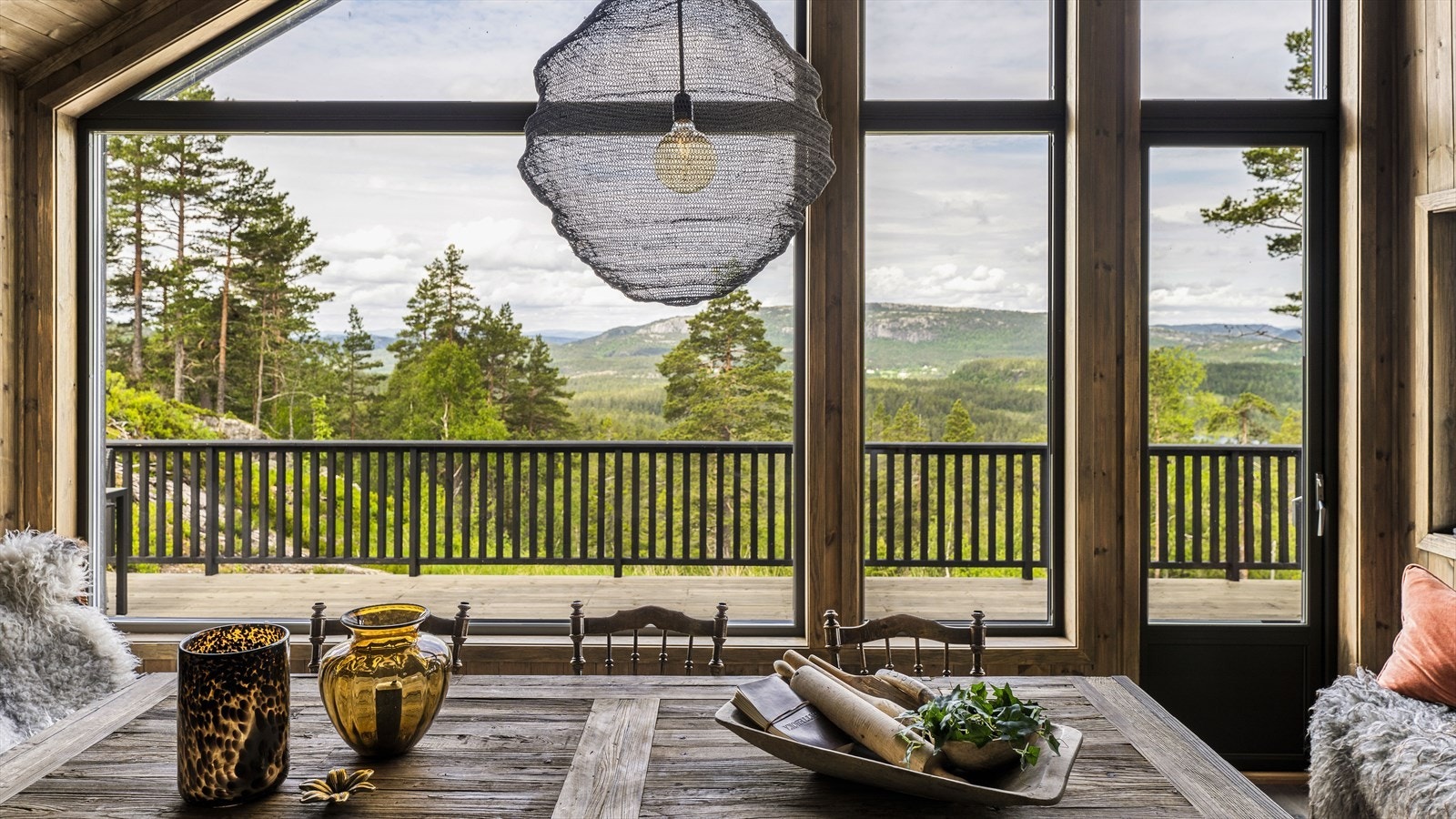 Rålekker og moderne hytte fra 2021 med spektakulær utsikt. Galleribilde