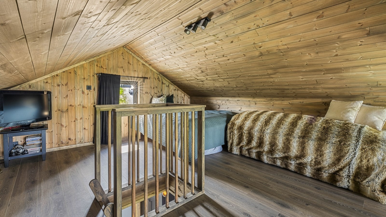 Hems hvor selger har innredet med senger Galleribilde