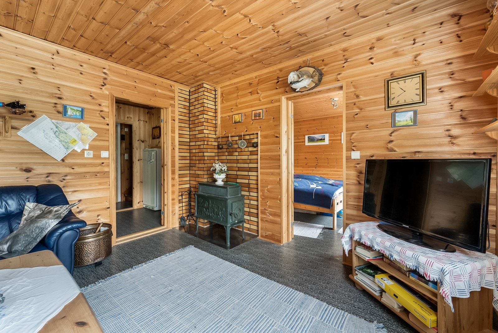 I hovedetasjen er det vedfyr. Galleribilde