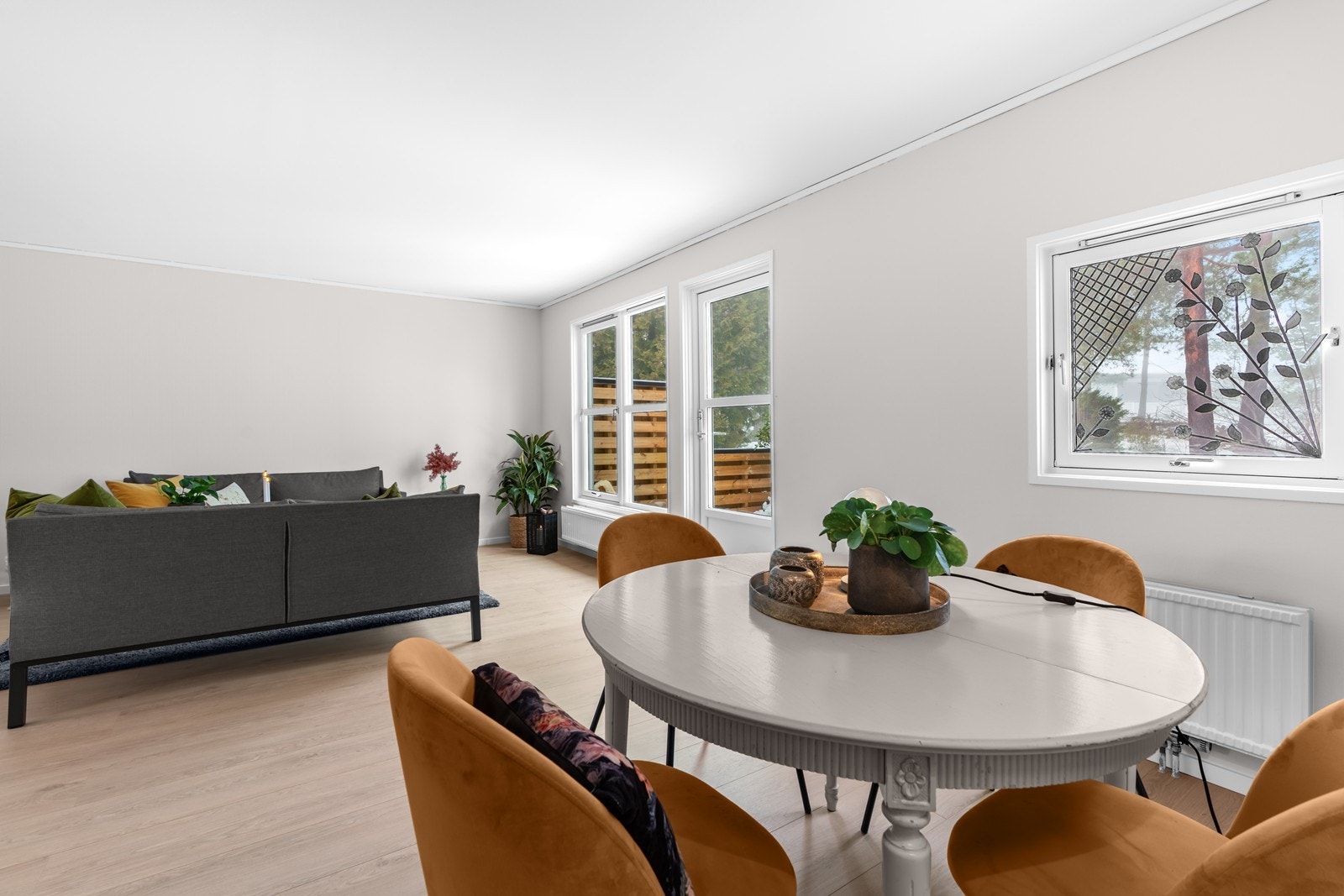 Stue/spisestue Galleribilde