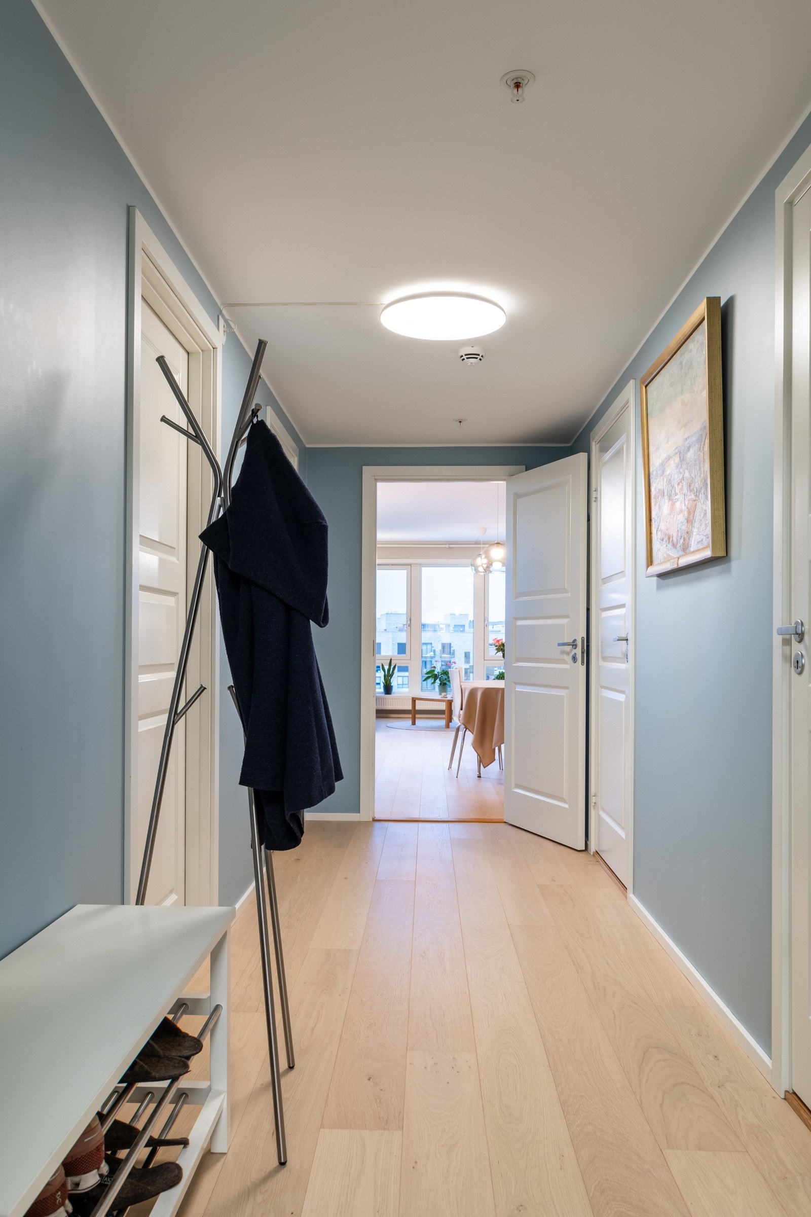 Stor og lys entré Galleribilde