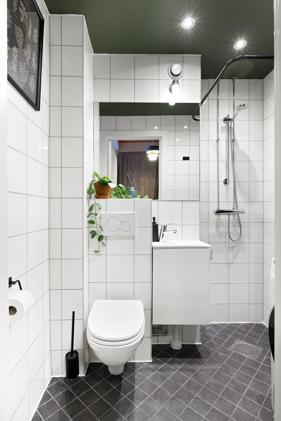 Pent, flislagt bad som ble rehabilitert i regi av borettslaget i 2013 Galleribilde