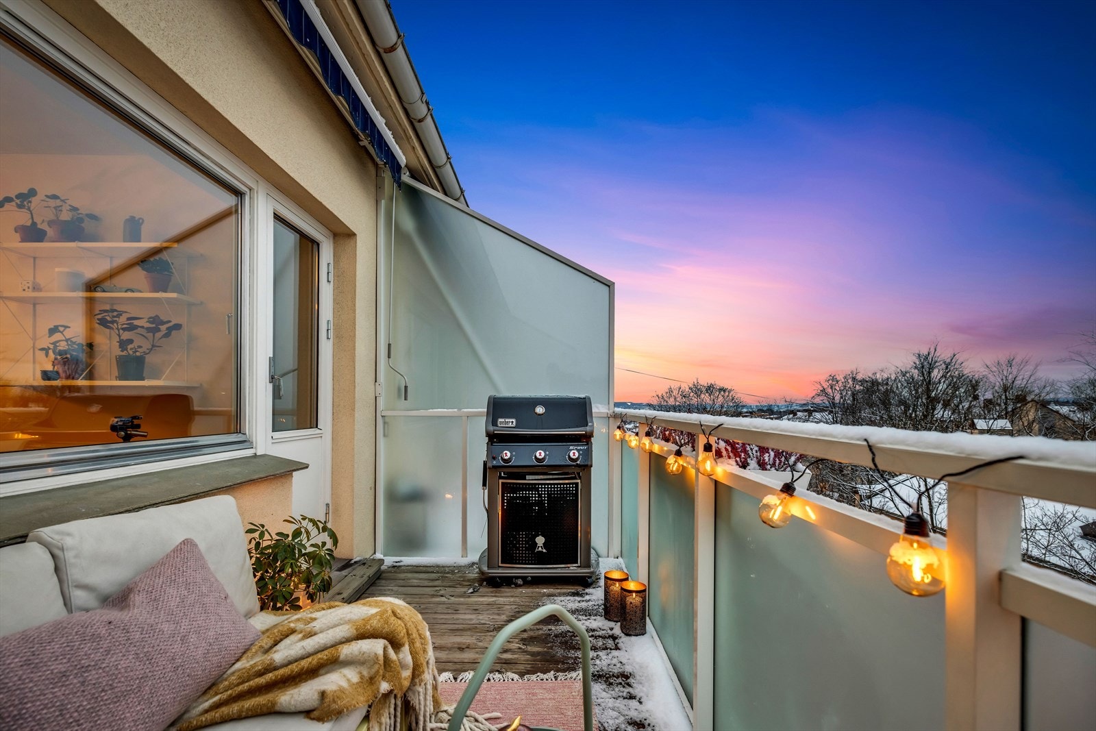 Plassen oppleves som en utvidelse av stuen på varme sommerdager Galleribilde