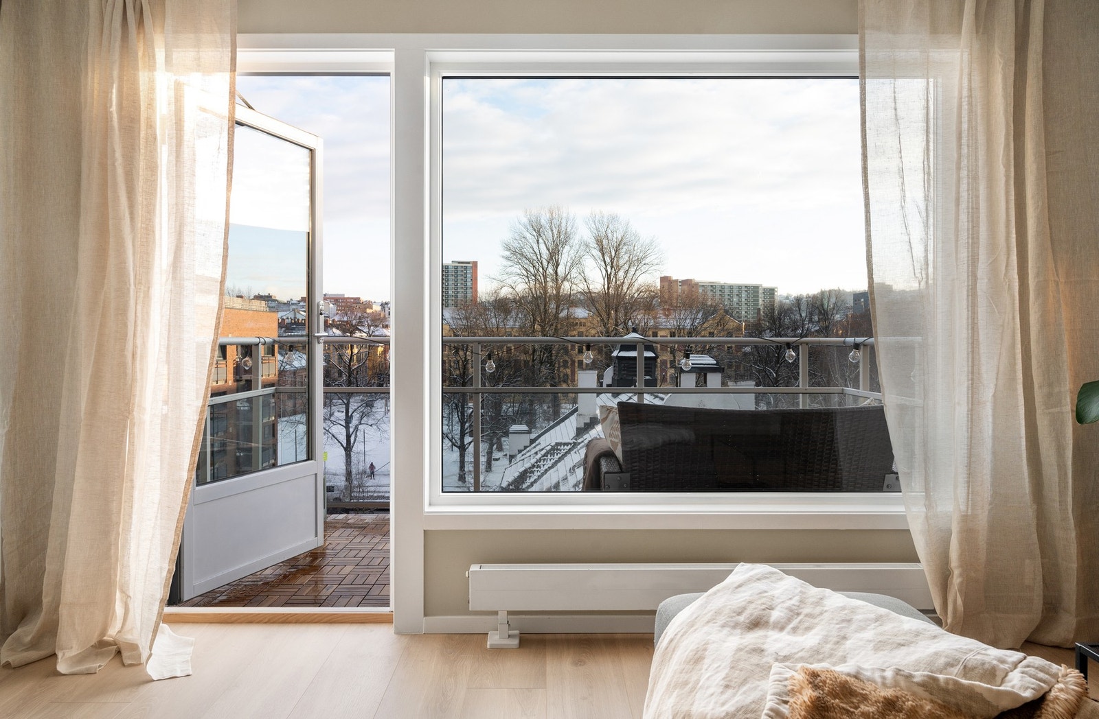 Lekker leilighet beliggende høyt i 5.etg med heis. Legg merke til den frie utsikten! Galleribilde