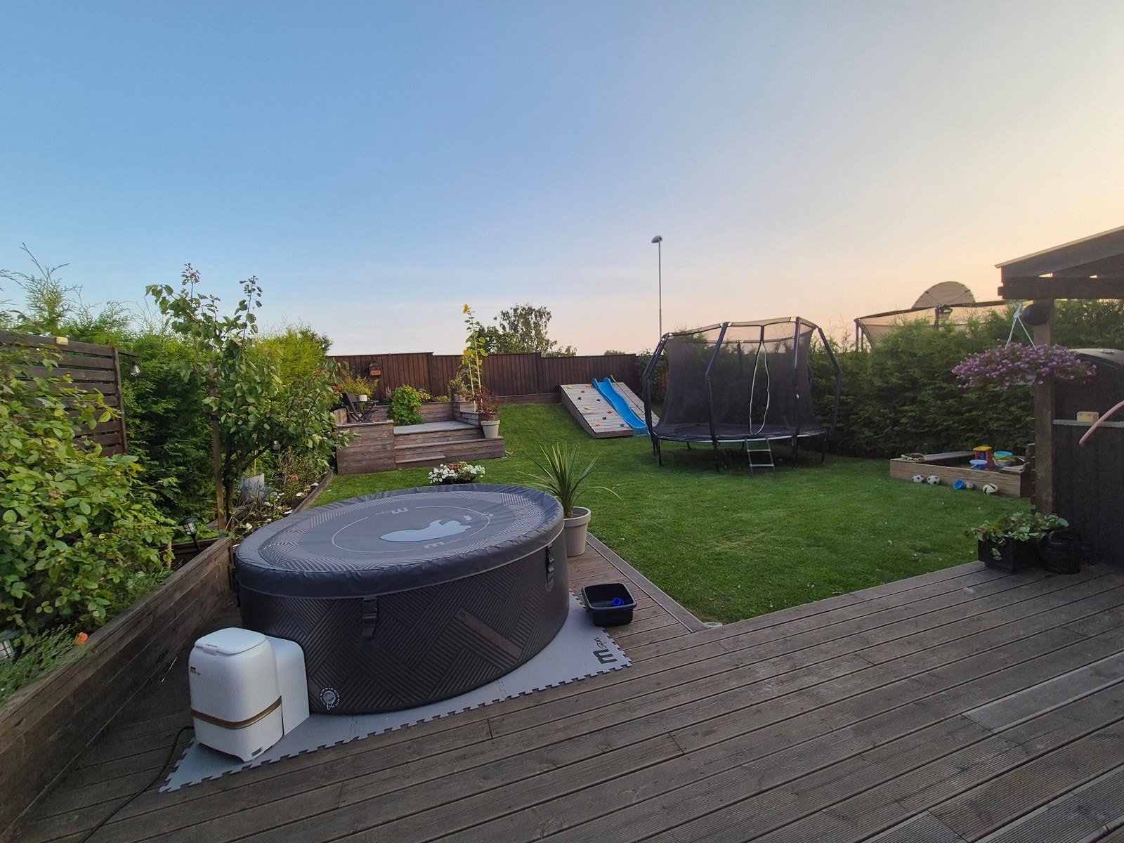 Noen private bilder av hagen på sommeren Galleribilde