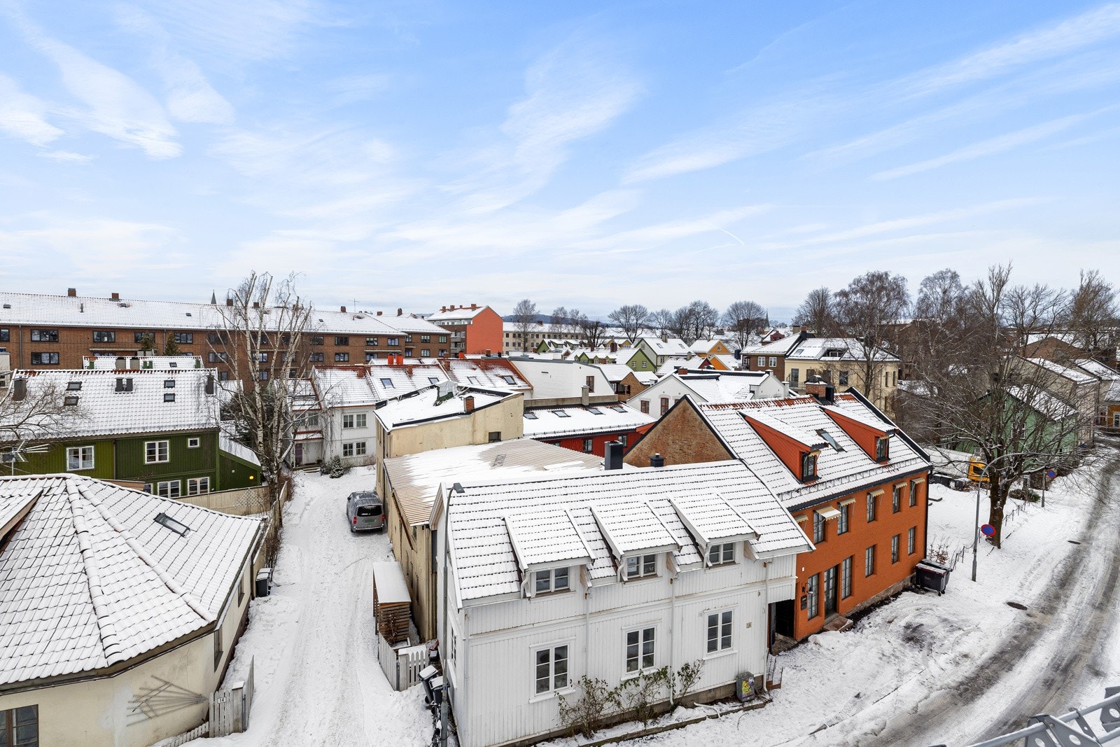 Eiendommen ligger i et sentralt og populært område på Ila, like ved Aleksander Kiellands plass, rett ved Akerselva. Galleribilde