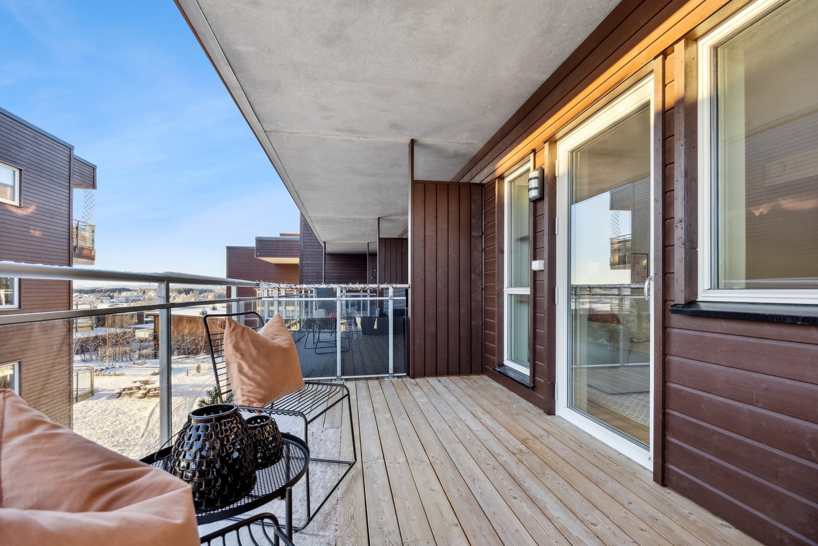 Fra stua er det adkomst til sørvendt balkong. Galleribilde