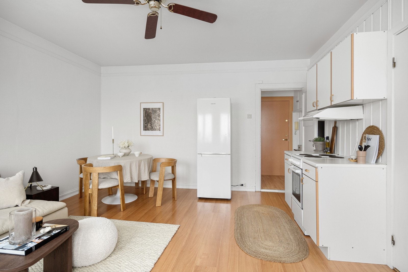 Eldre kjøkken modent for oppgradering. Galleribilde