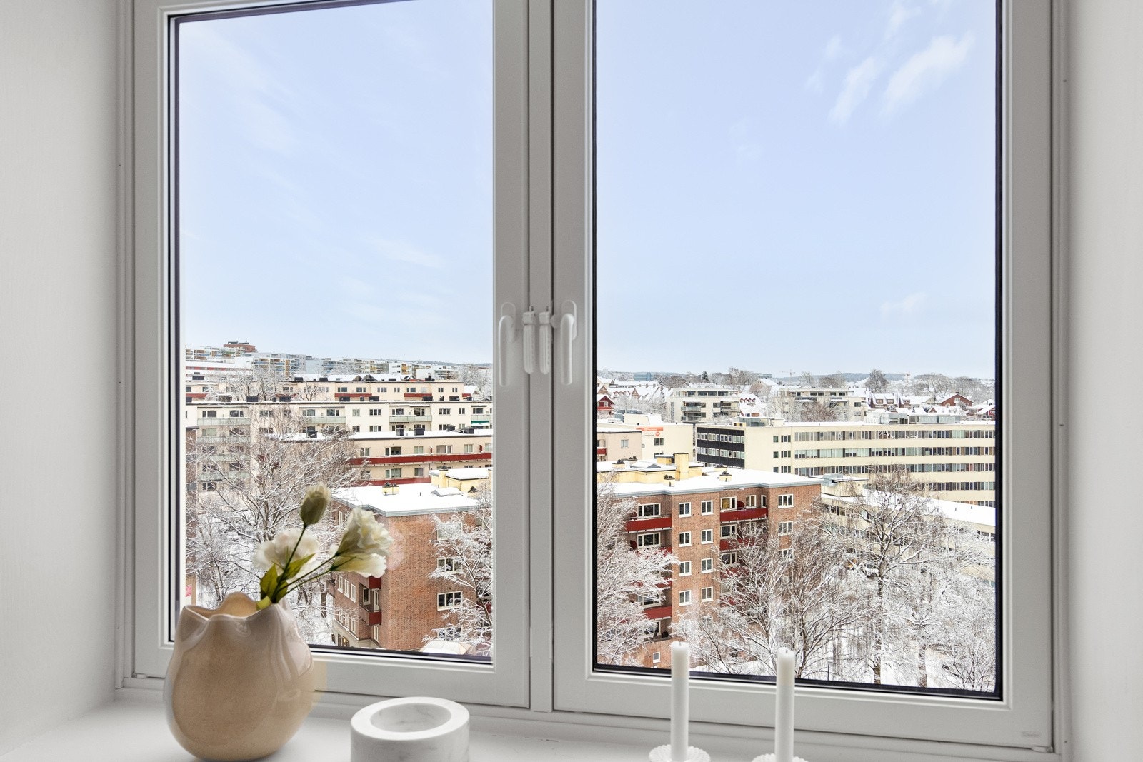 Nye vinduer ble installert i stue (1 stk) og soverommet i 2024. Galleribilde