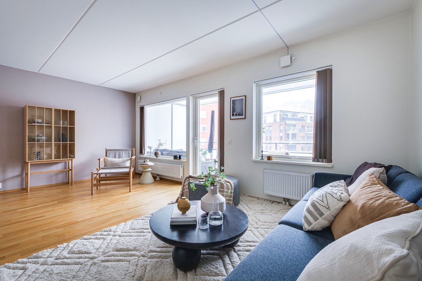 Garasjeplass som er ekstra stor følger med leiligheten. Galleribilde