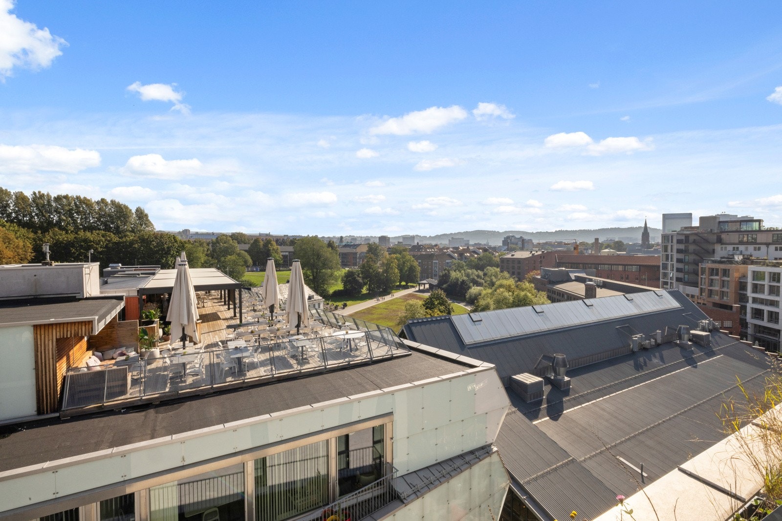 - Utsikt fra den private takterrassen - Galleribilde