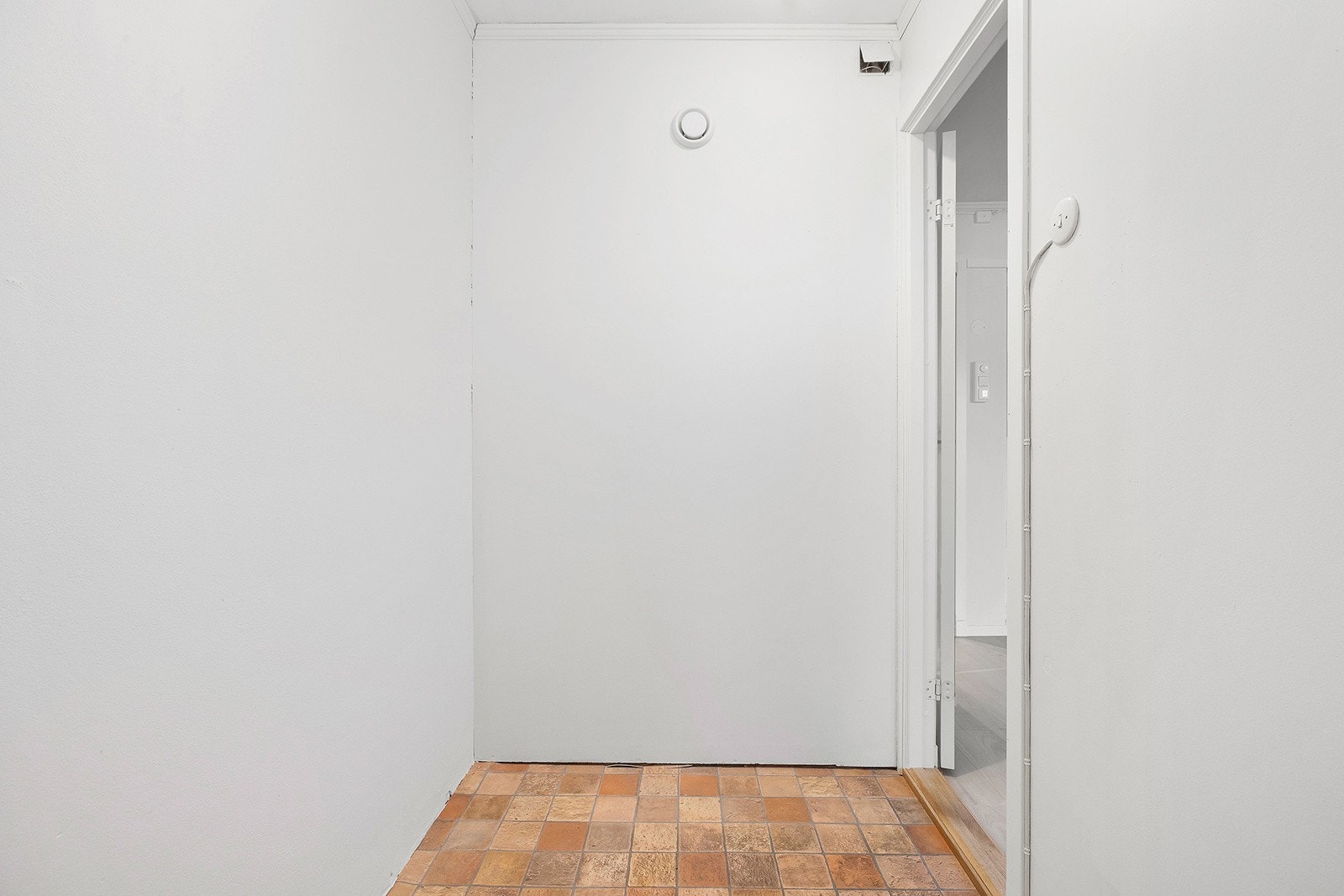 Praktisk innvendig bod med god plass til oppbevaring. Galleribilde