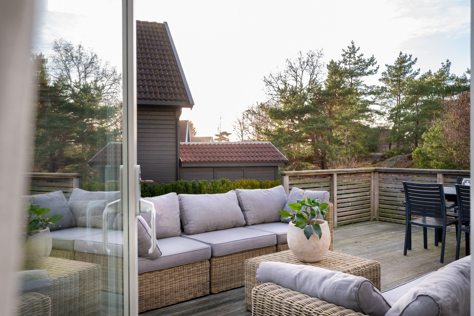 Det er også utgang fra spisestuen. Galleribilde