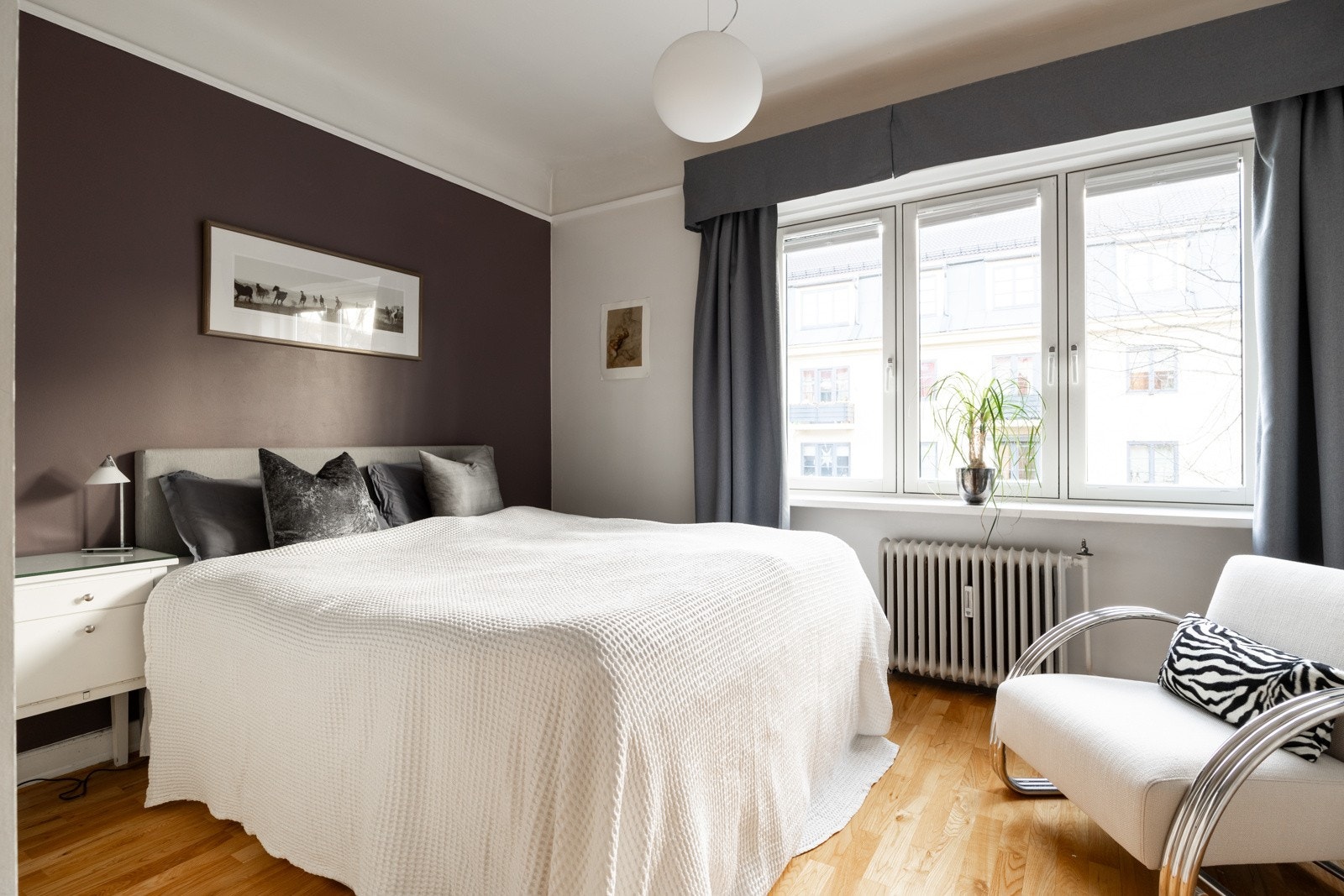 Leiligheten har totalt to romslige soverom. Galleribilde