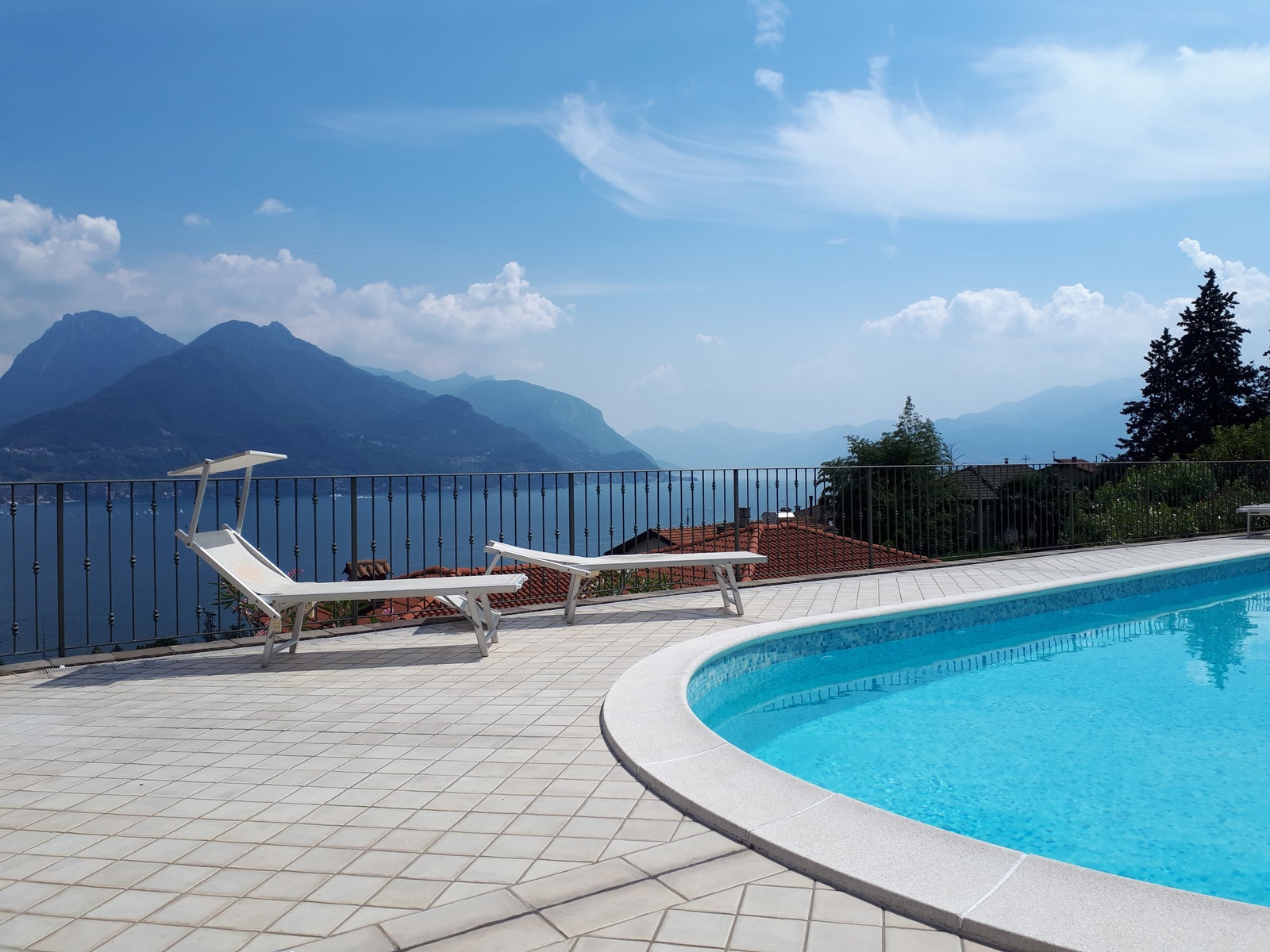 Bassengområde Galleribilde