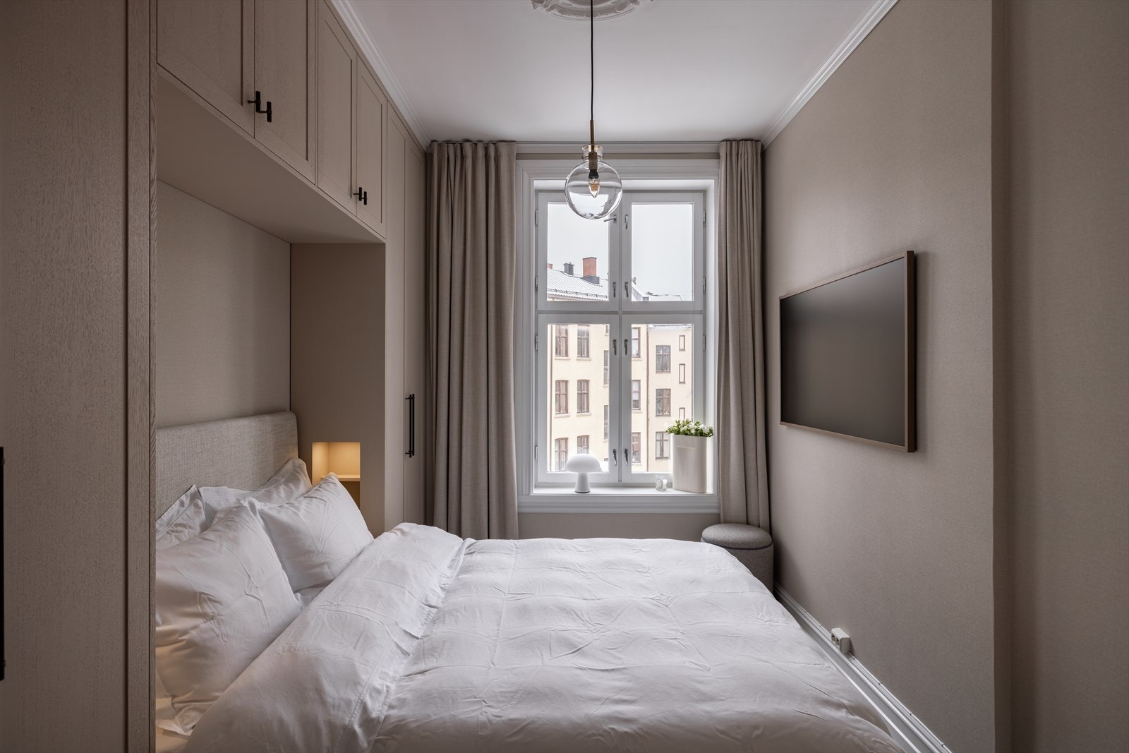 Leilighetens soverom er av god størrelse. Galleribilde