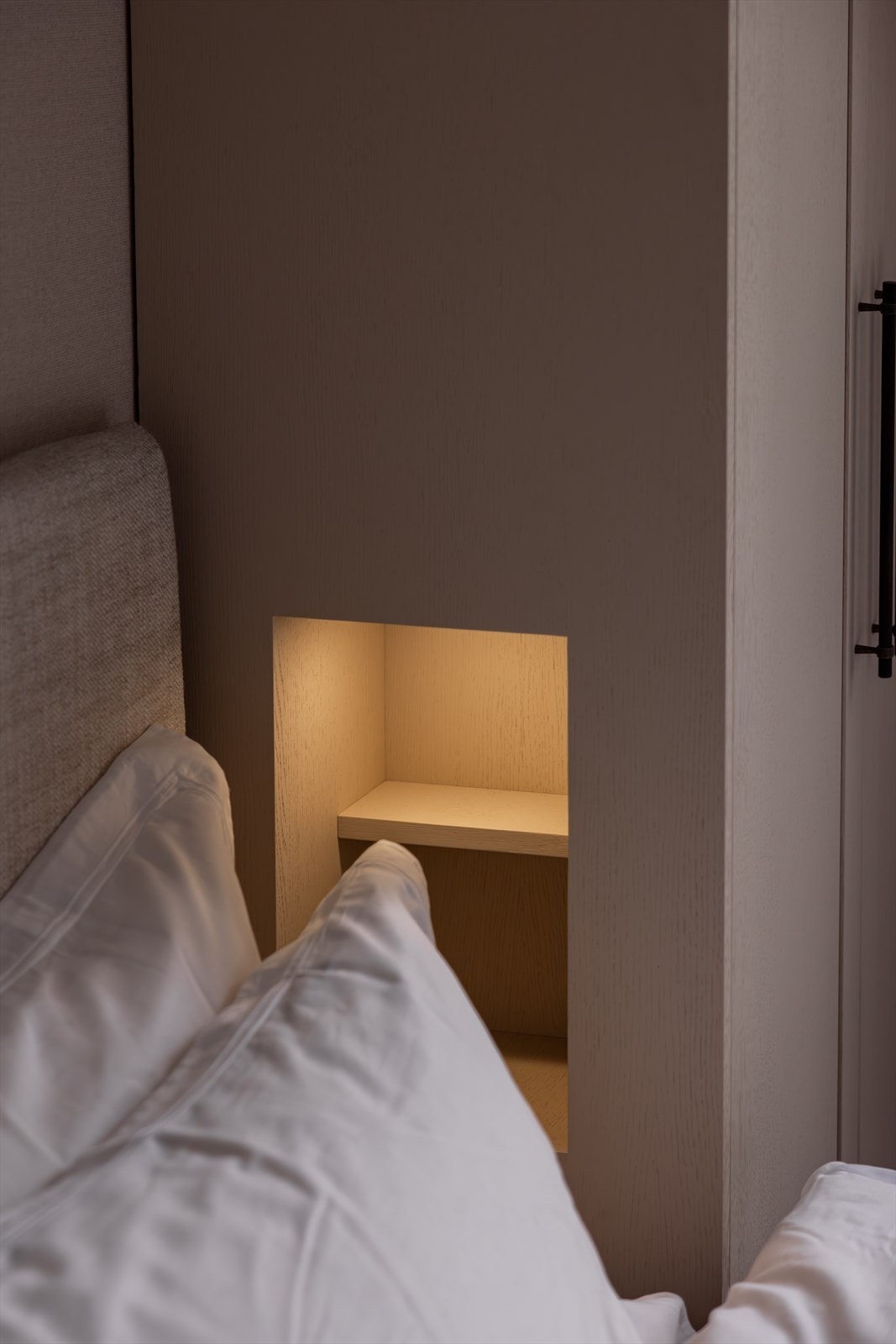 Spesialtilpasset innredning fra Brubakken. Galleribilde