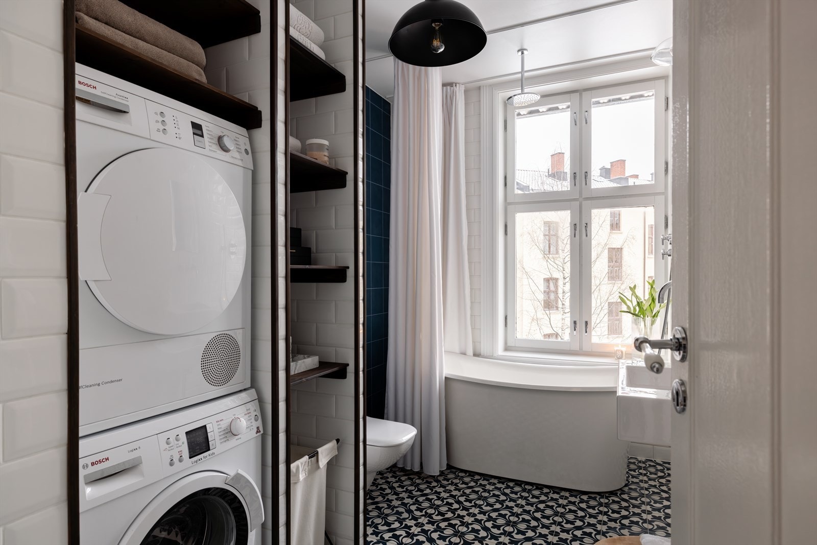 Helfliset bad som er i pusset opp i 2016, i regi av borettslaget. Galleribilde