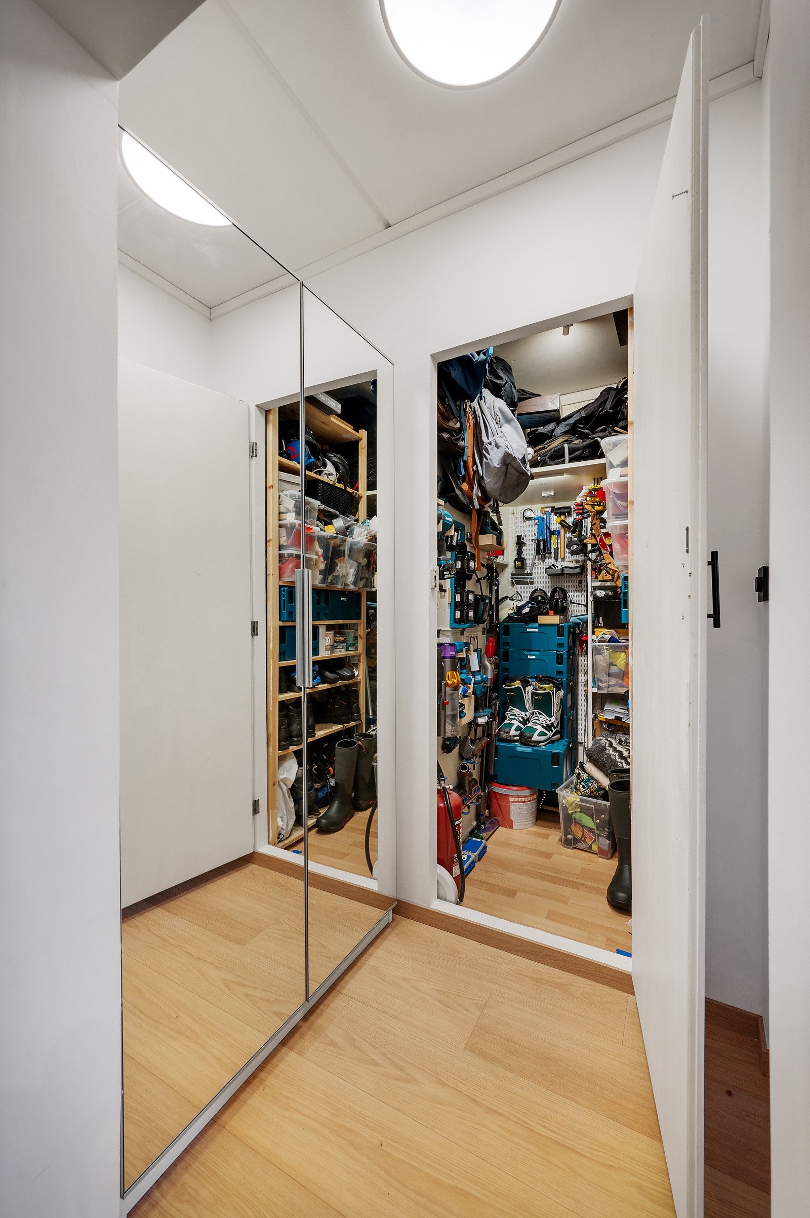 Gode oppbevaringsmuligheter i leiligheten Galleribilde