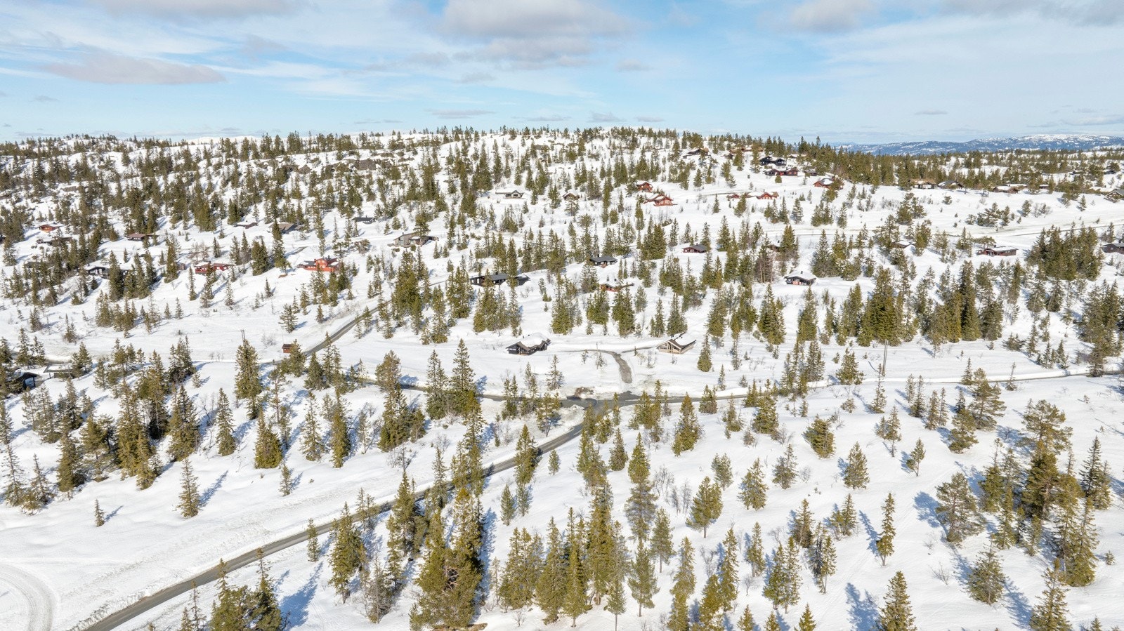 Kort vei til Kyrkjebygdheia Skisenter som passer ypperlig for alle aldre. Galleribilde