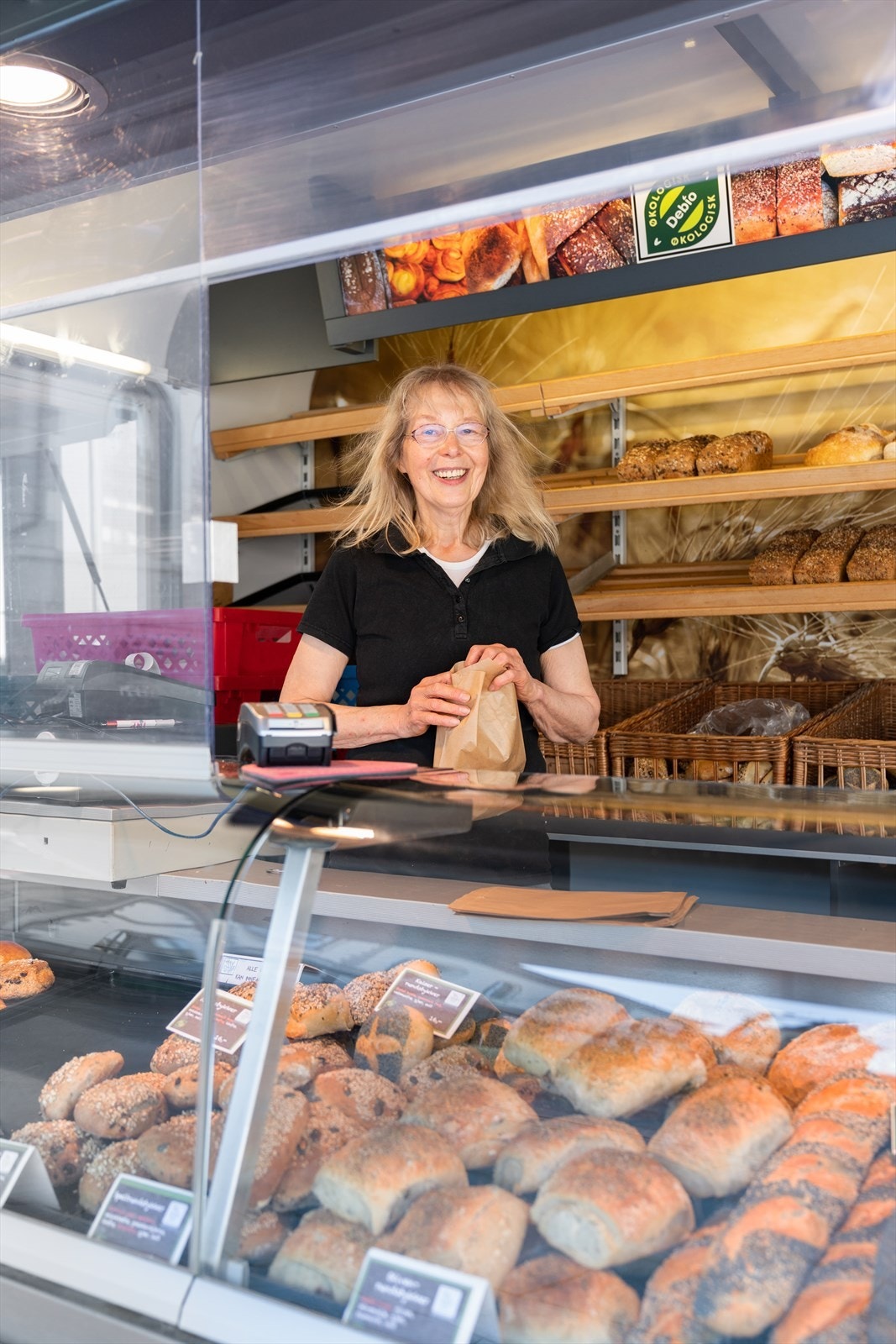 Ferske bakervarer finner du hos Hvasser bakeri på torvet. Galleribilde