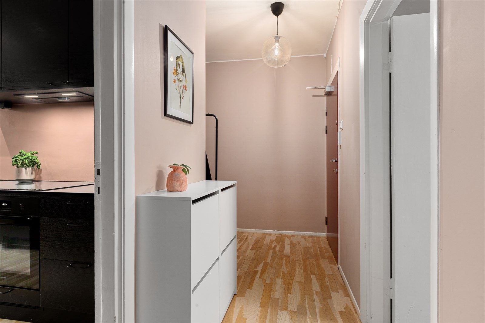 Lys og luftig gang. Galleribilde