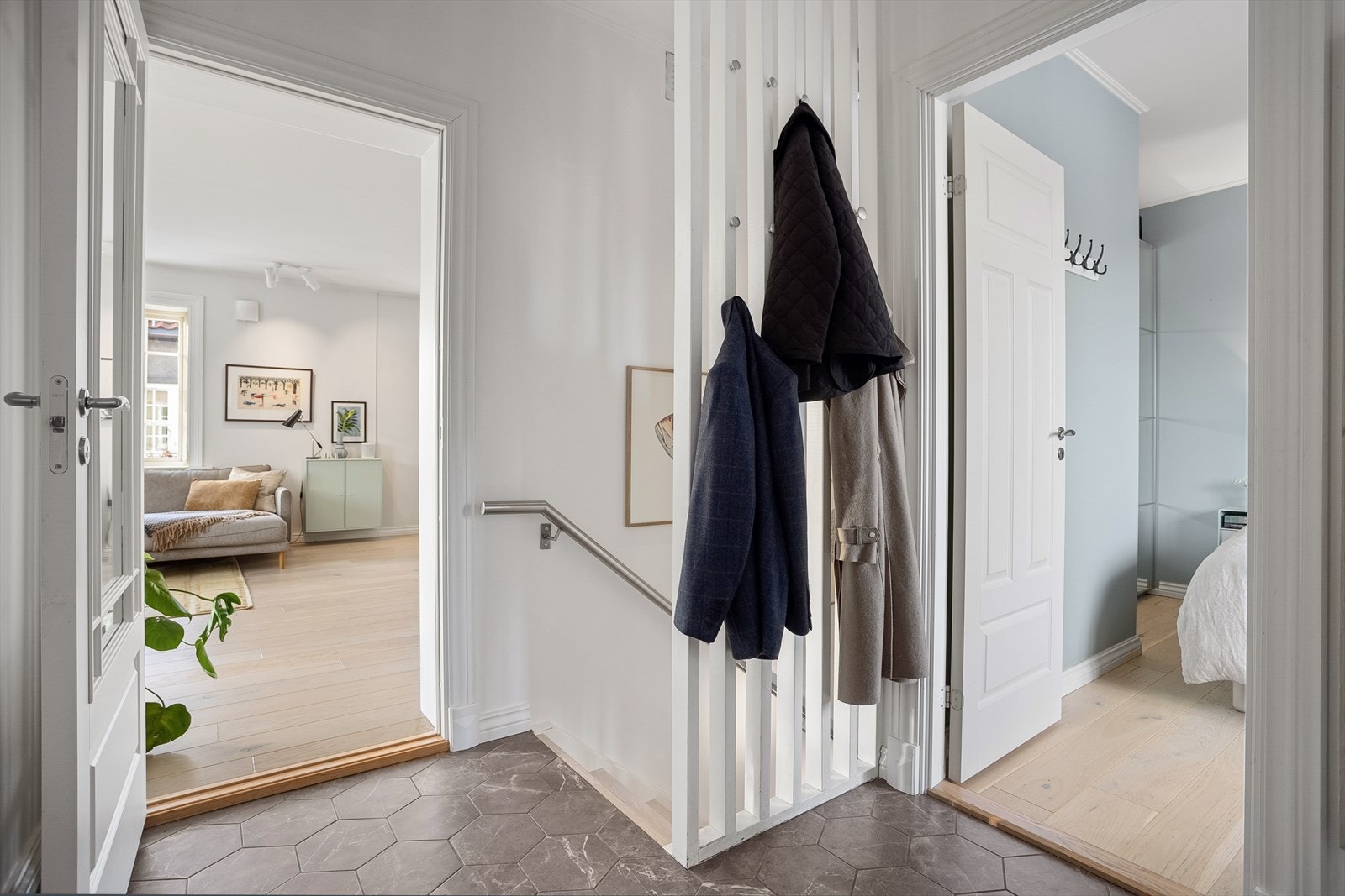 I 1. etasje finner man også det som i dag benyttes som hovedsoverom, samt et praktisk toalettrom. Galleribilde