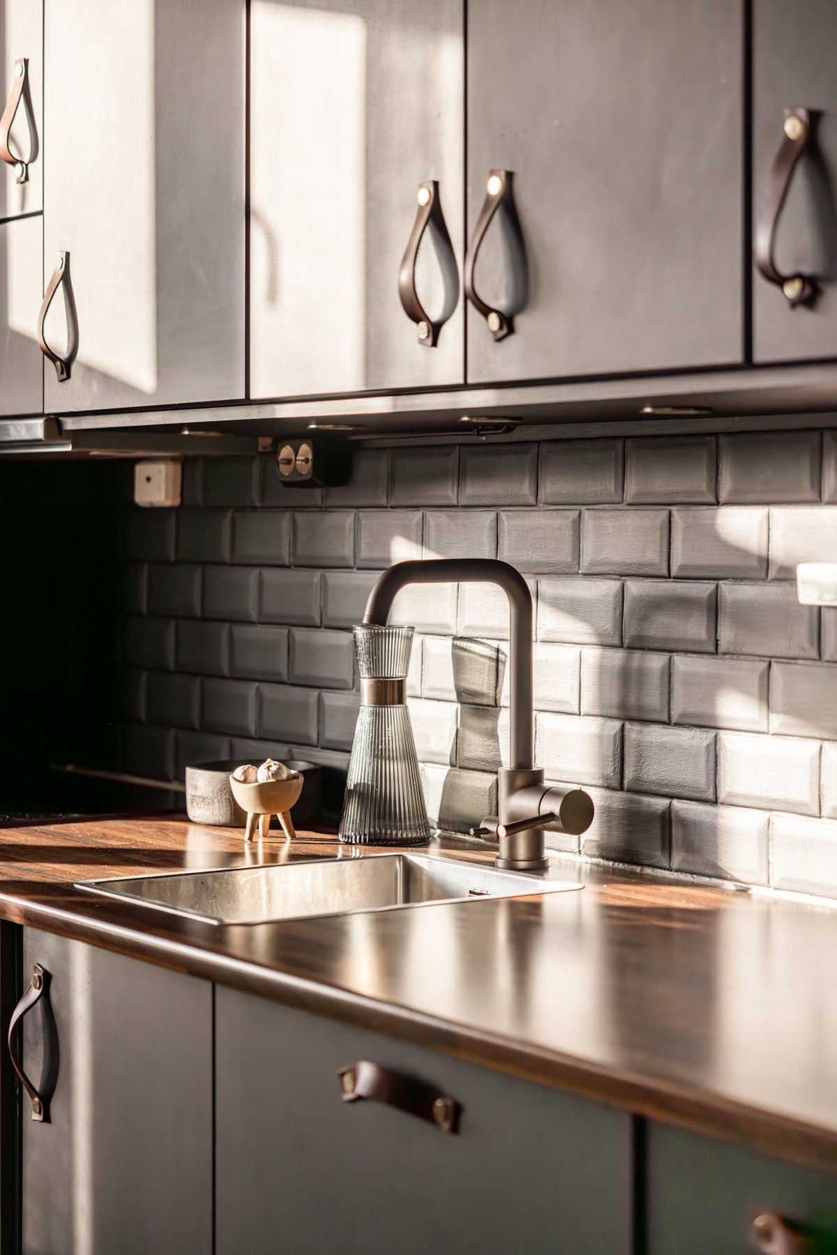 Kjøkkenet er fra 2012, men ble oppdaget med nye fronter av nåværende eier. Galleribilde