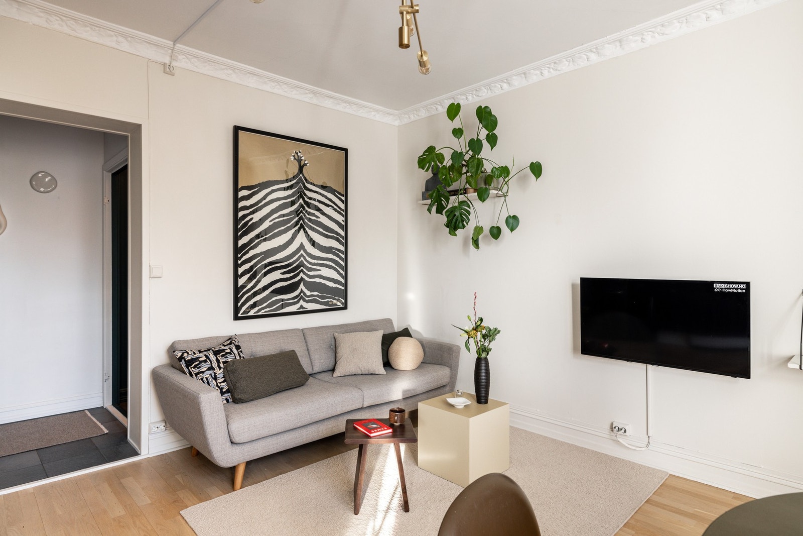 Store vegger byr på plass til kunst og personlige eienddeler. Galleribilde