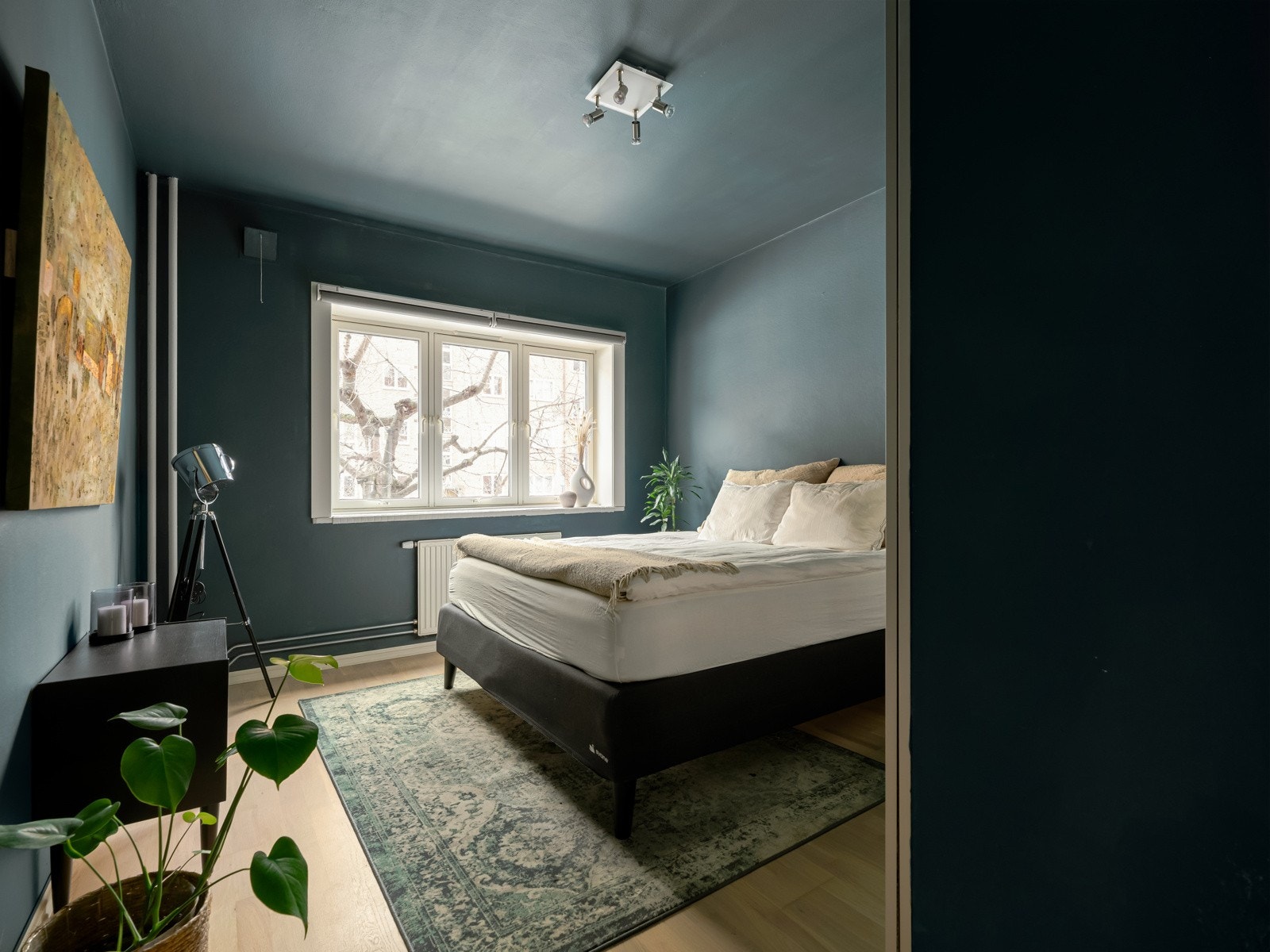 En liten sniktitt på det behagelige soverommet. Galleribilde