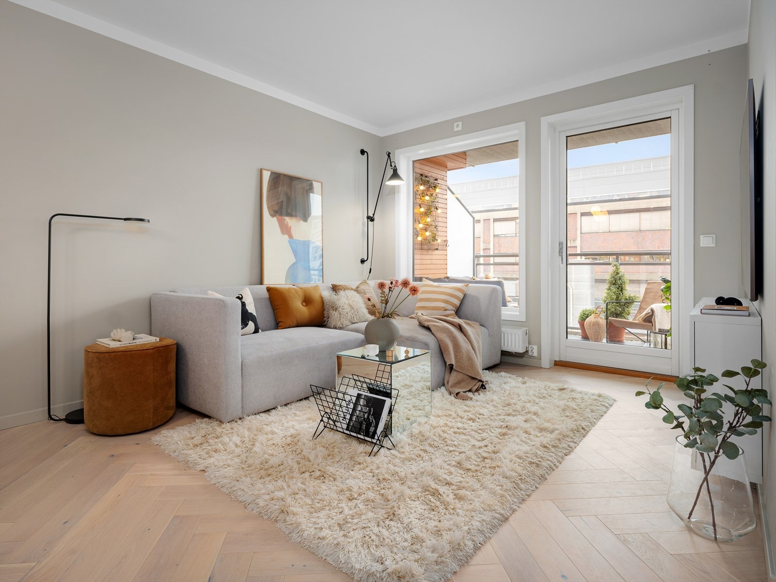 - Fra stuen er det utgang til en balkong på 7 m² - Galleribilde