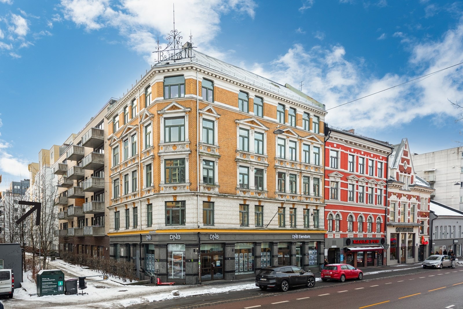 Fasade - tilbaketrukket beliggenhet på Grønland, rett ved Bjørvika Galleribilde